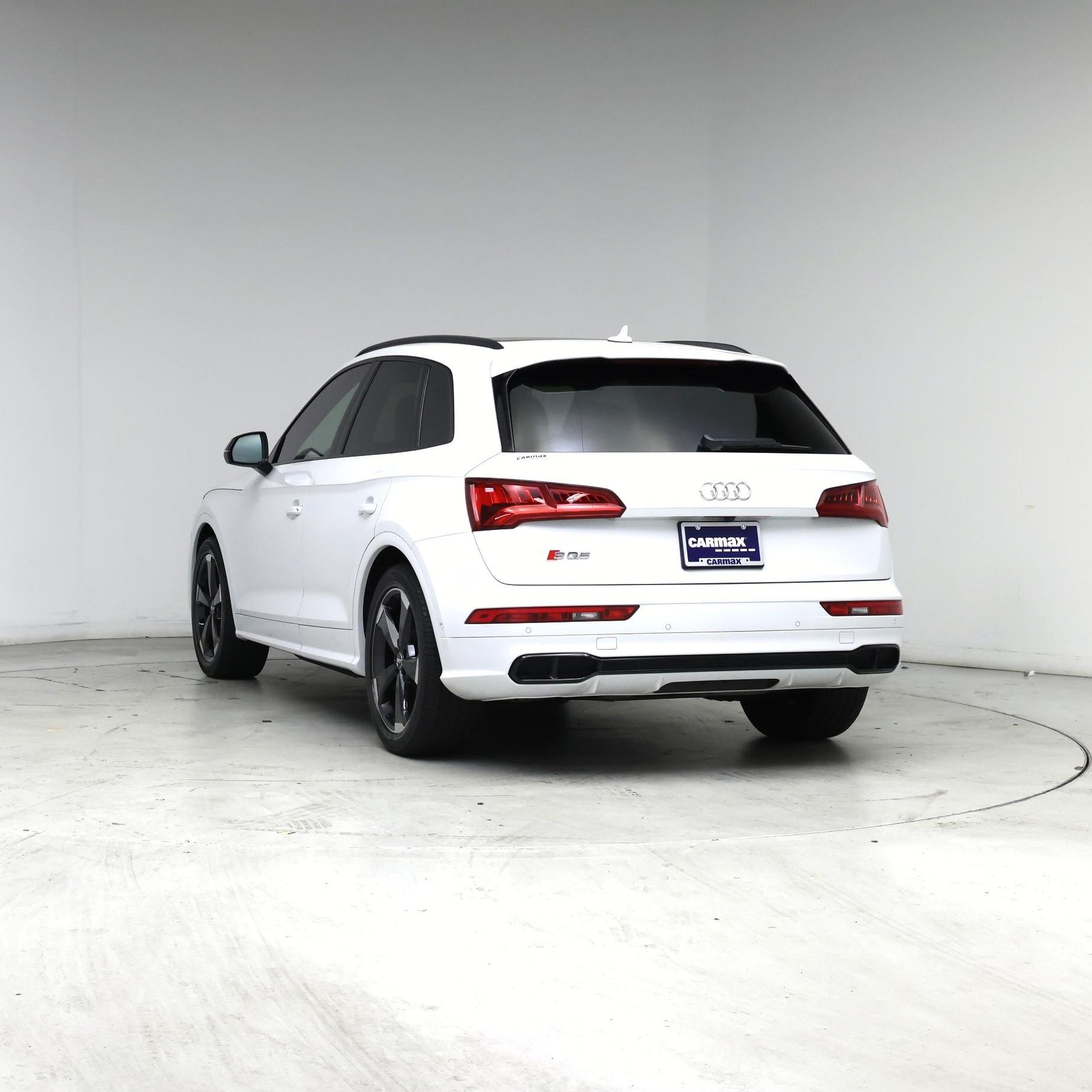 Thumbnail: 2019 Audi SQ5 - 6