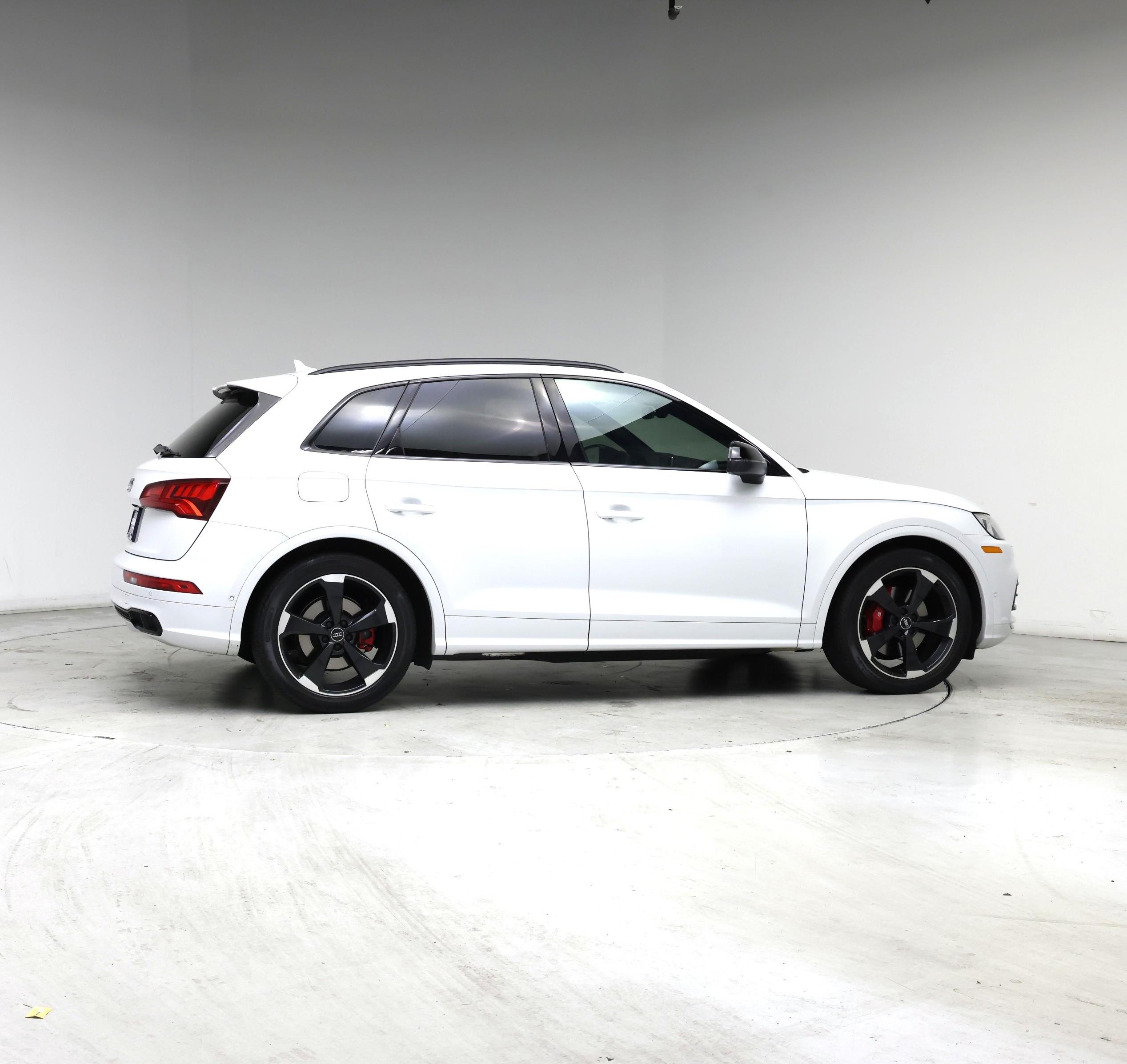 Thumbnail: 2019 Audi SQ5 - 7