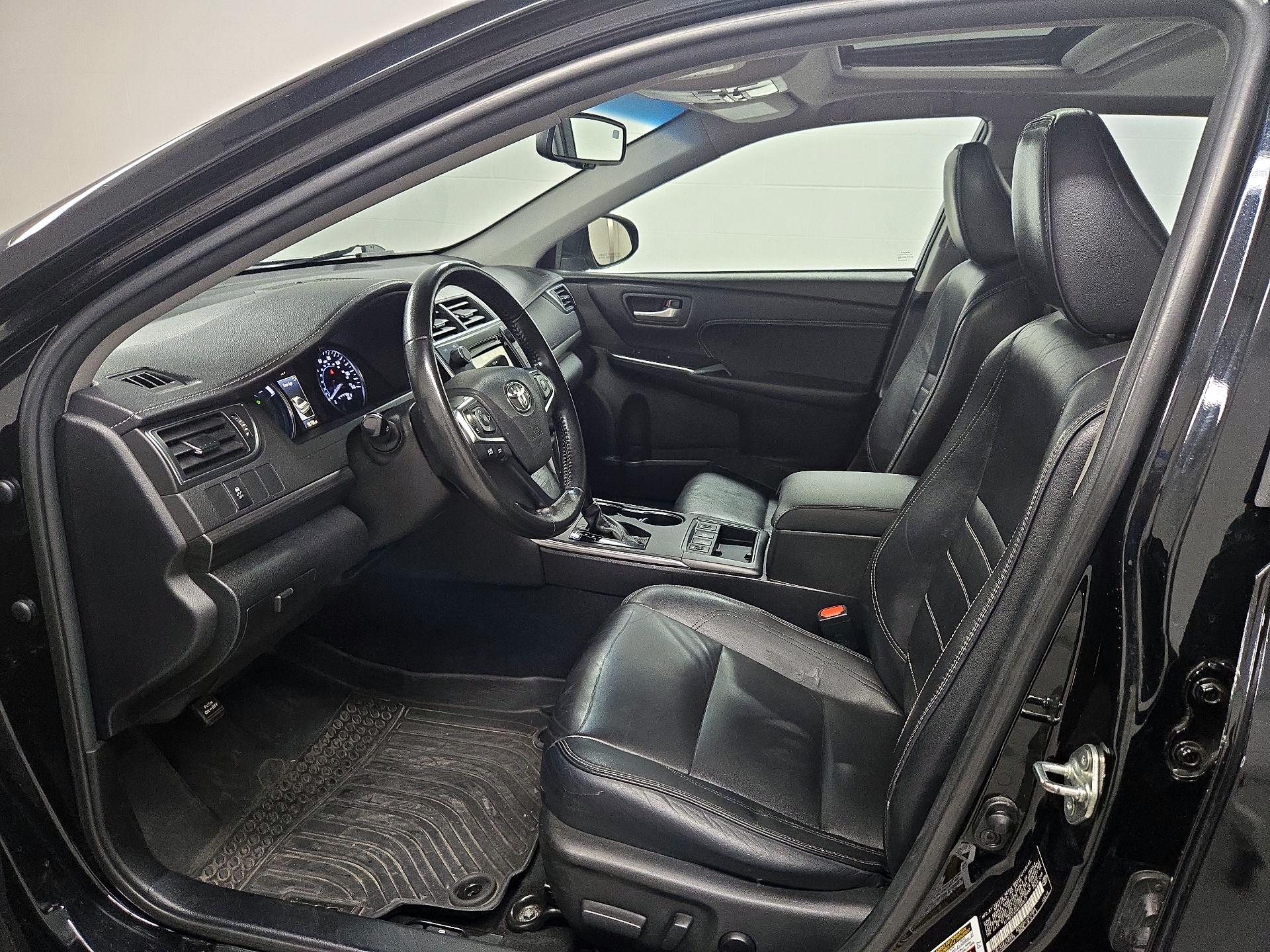 Thumbnail: 2016 Toyota Camry - 11