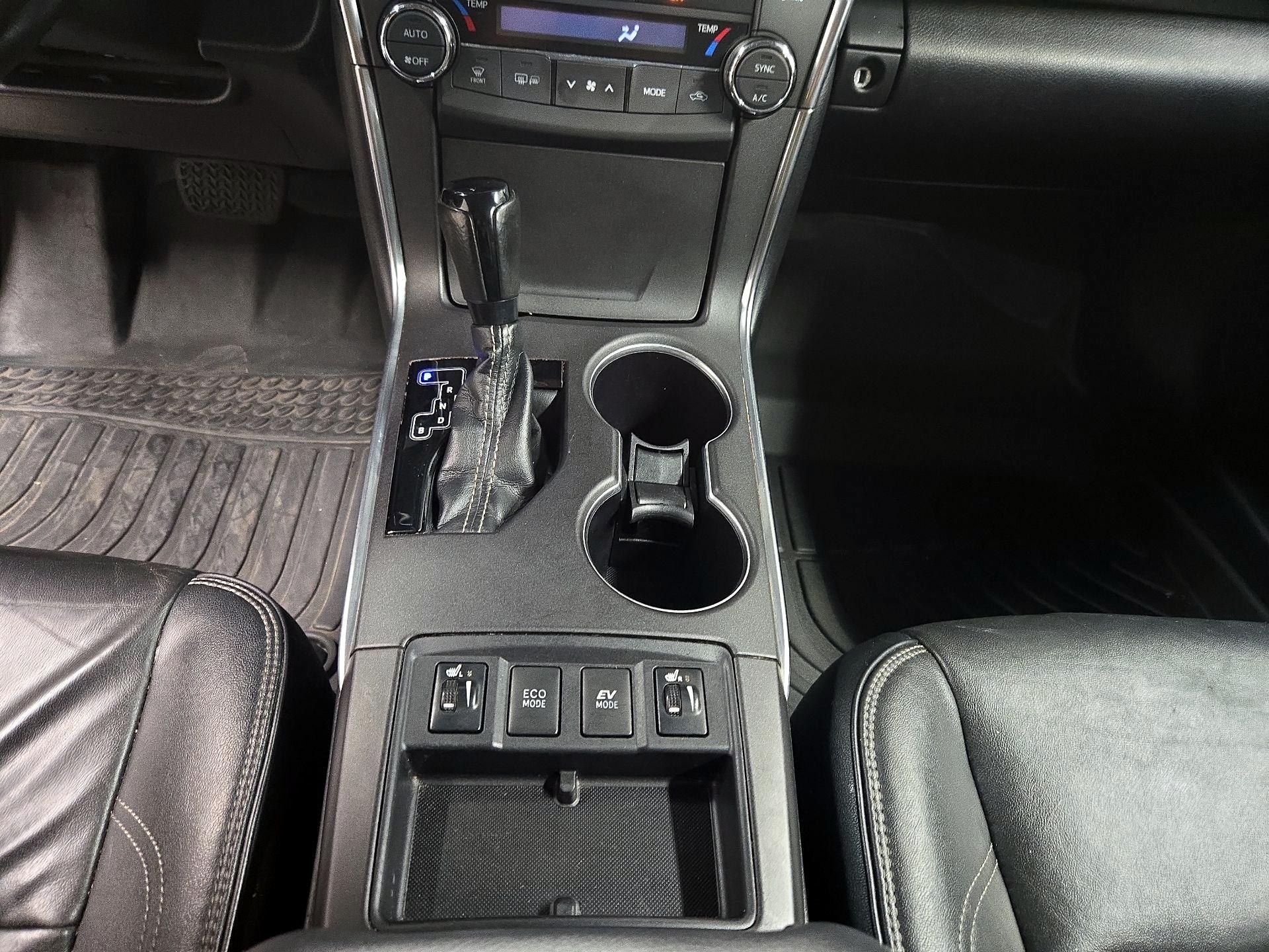Thumbnail: 2016 Toyota Camry - 18
