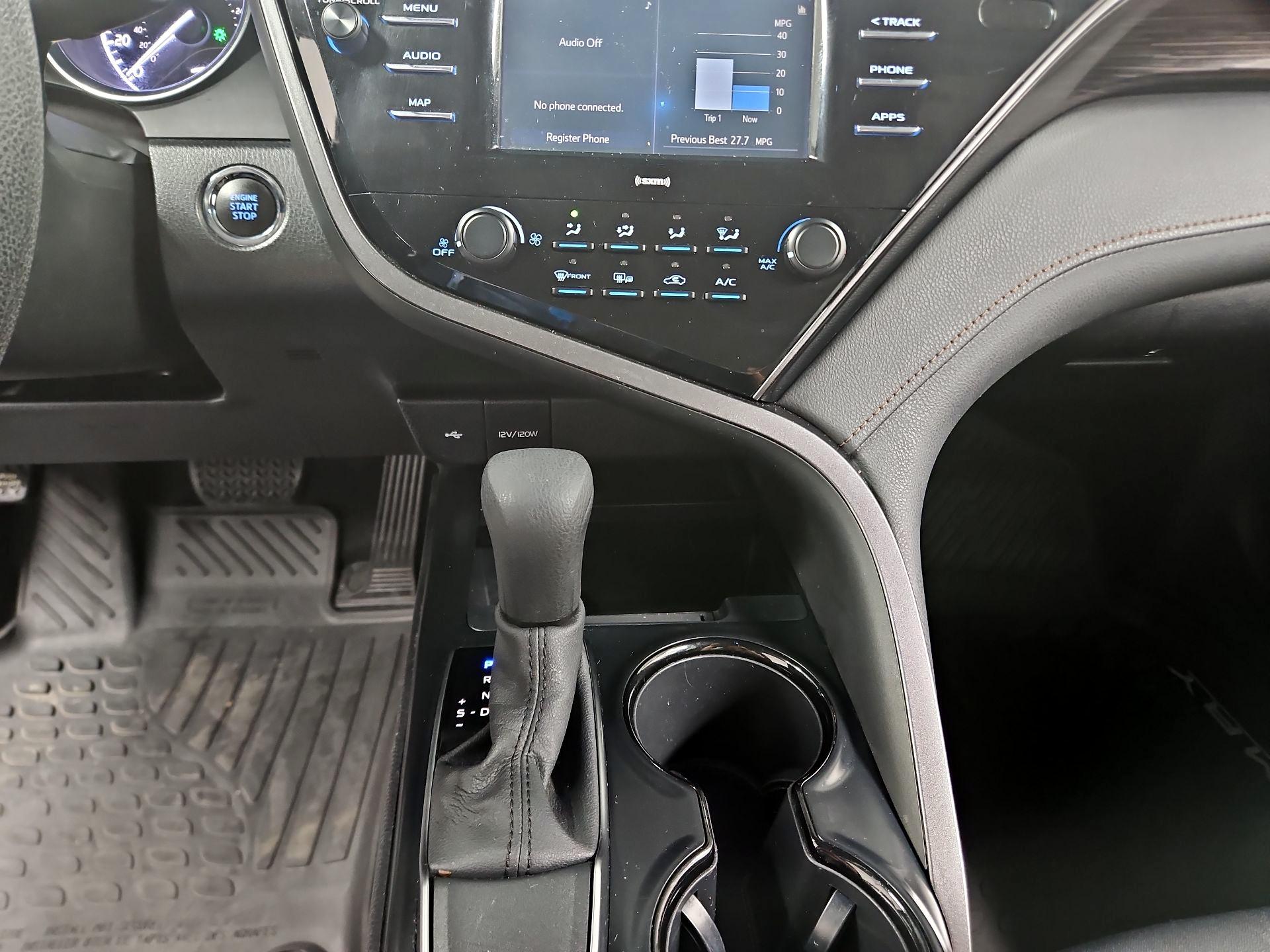 Thumbnail: 2020 Toyota Camry - 17
