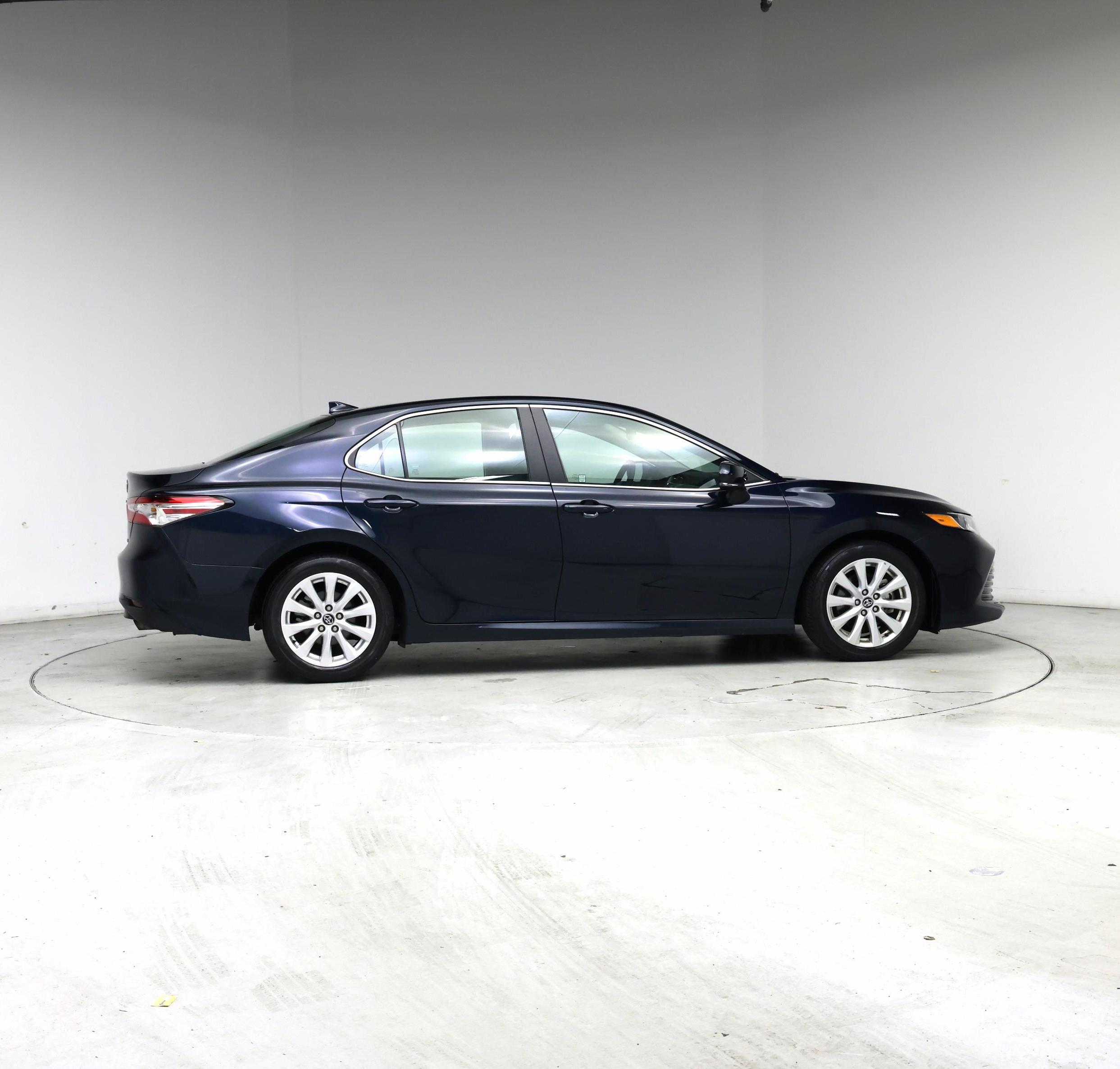 Thumbnail: 2020 Toyota Camry - 7