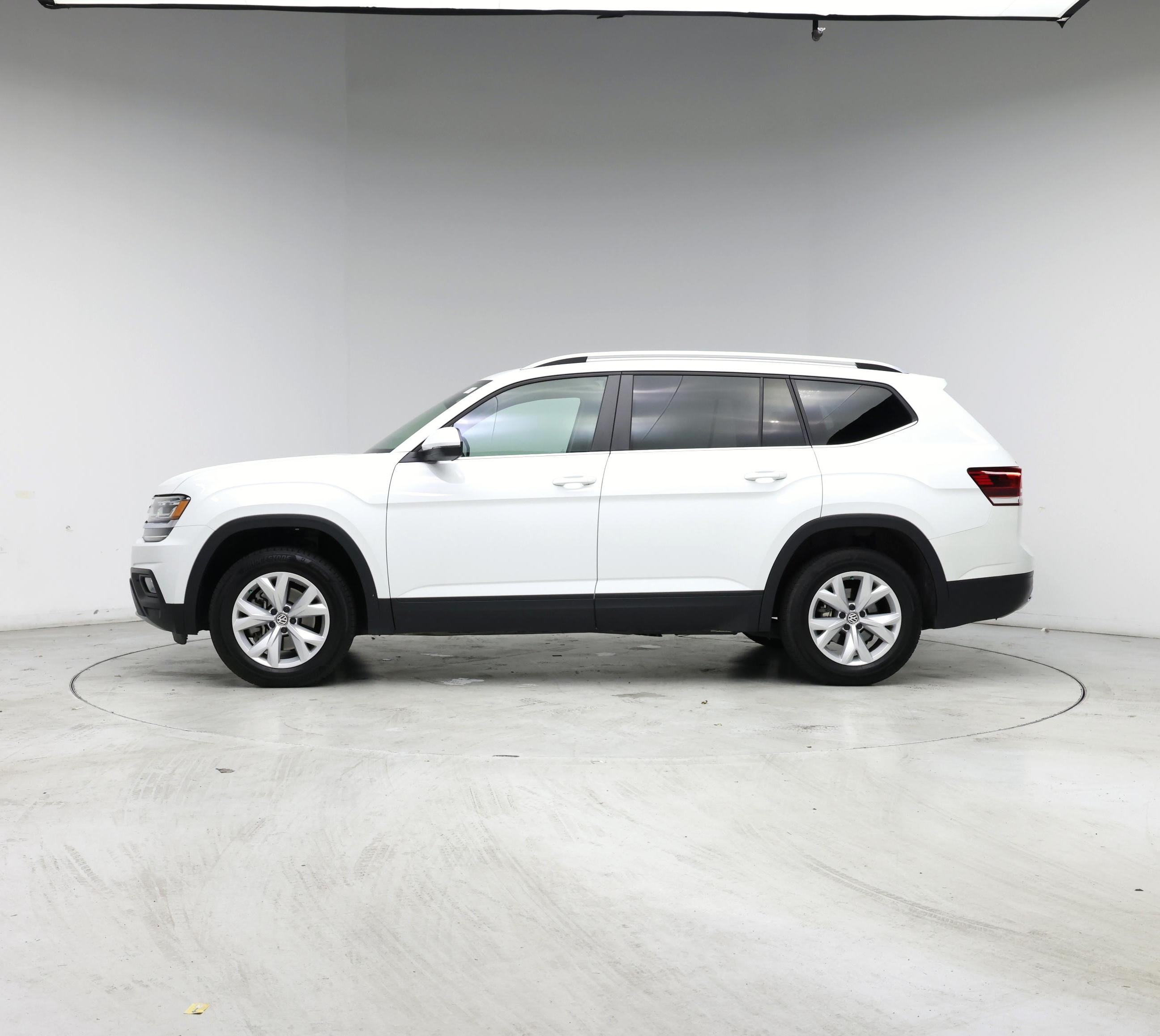 Thumbnail: 2018 Volkswagen Atlas - 3