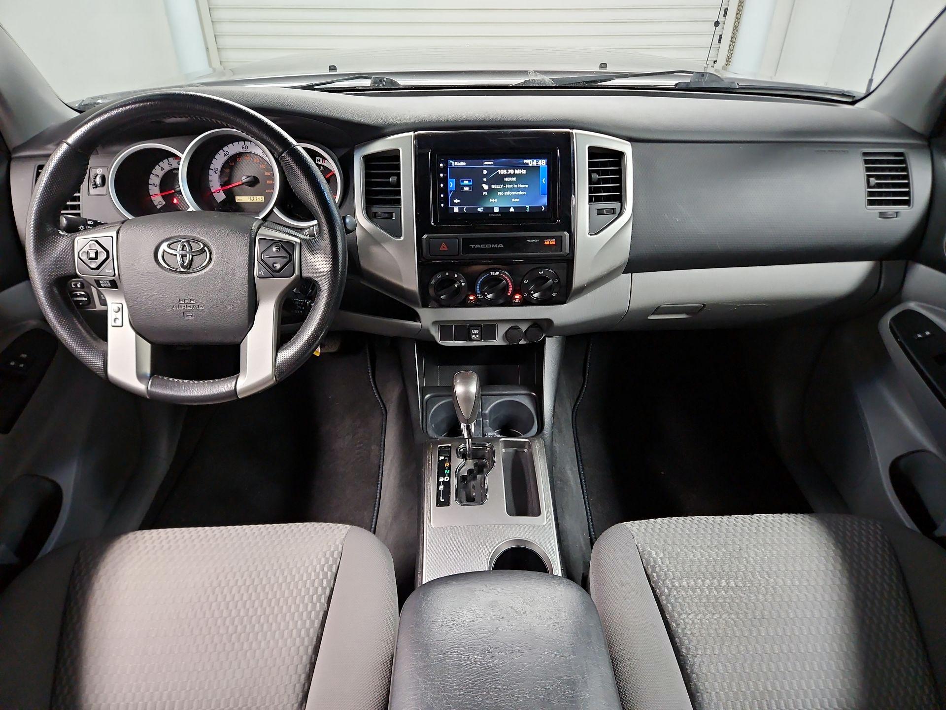 Thumbnail: 2015 Toyota Tacoma - 9