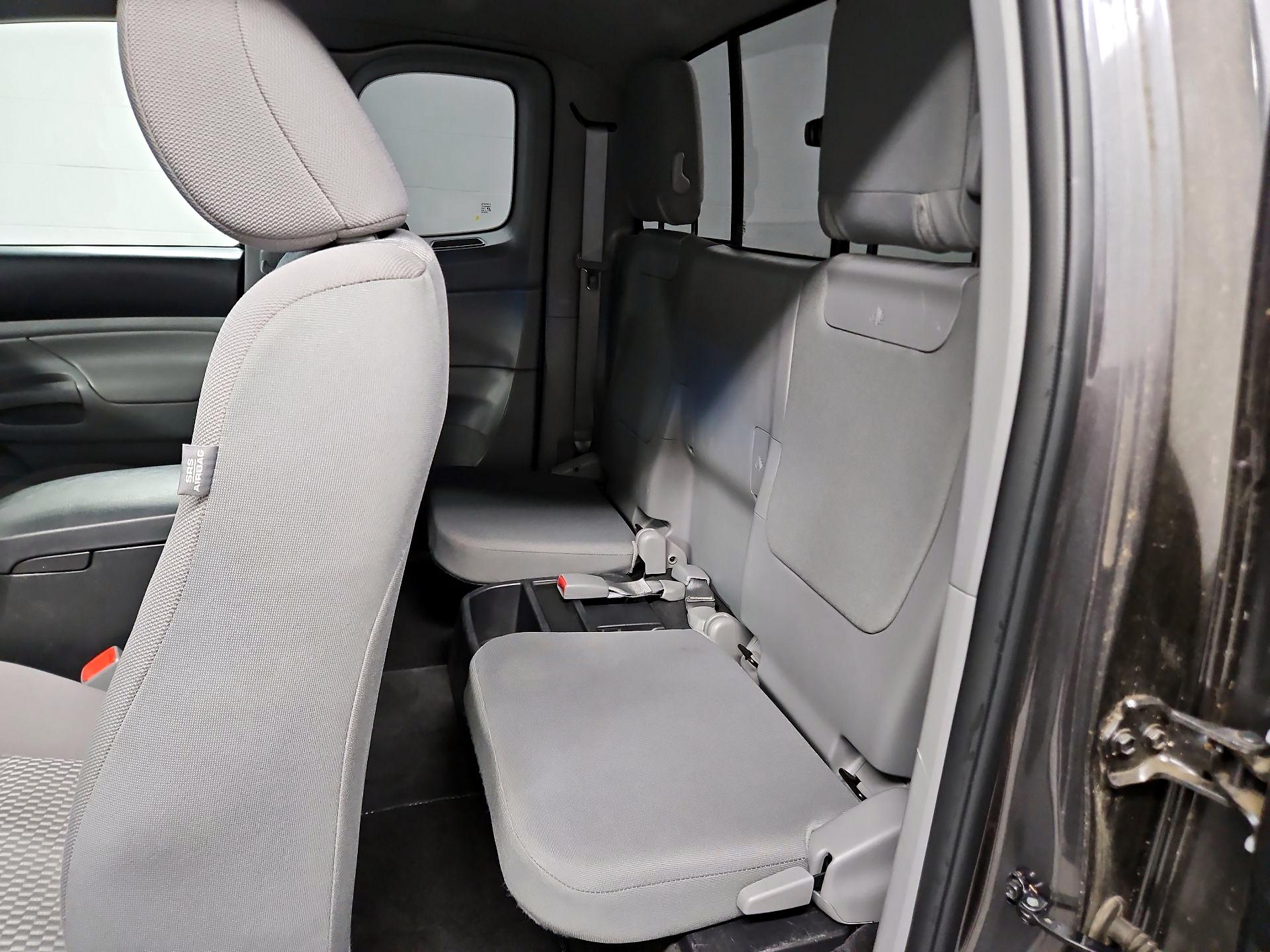Thumbnail: 2015 Toyota Tacoma - 19