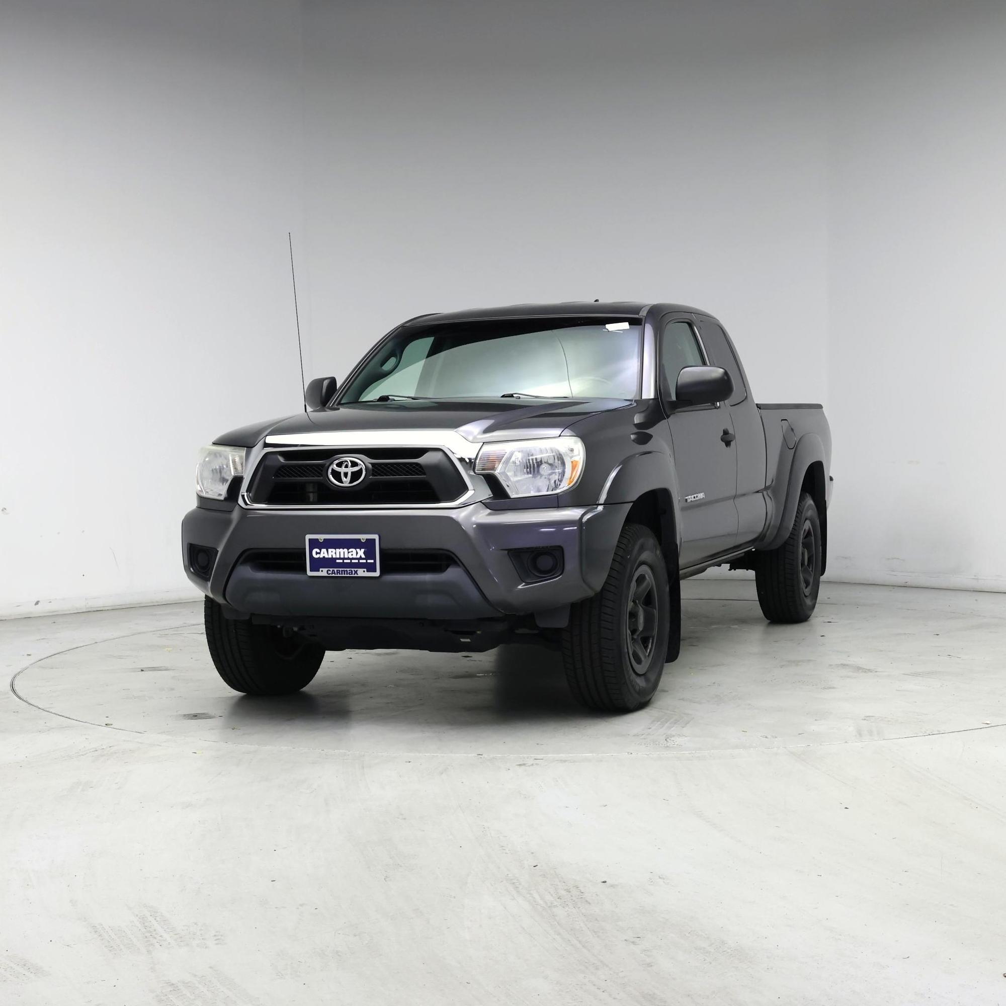 Thumbnail: 2015 Toyota Tacoma - 4