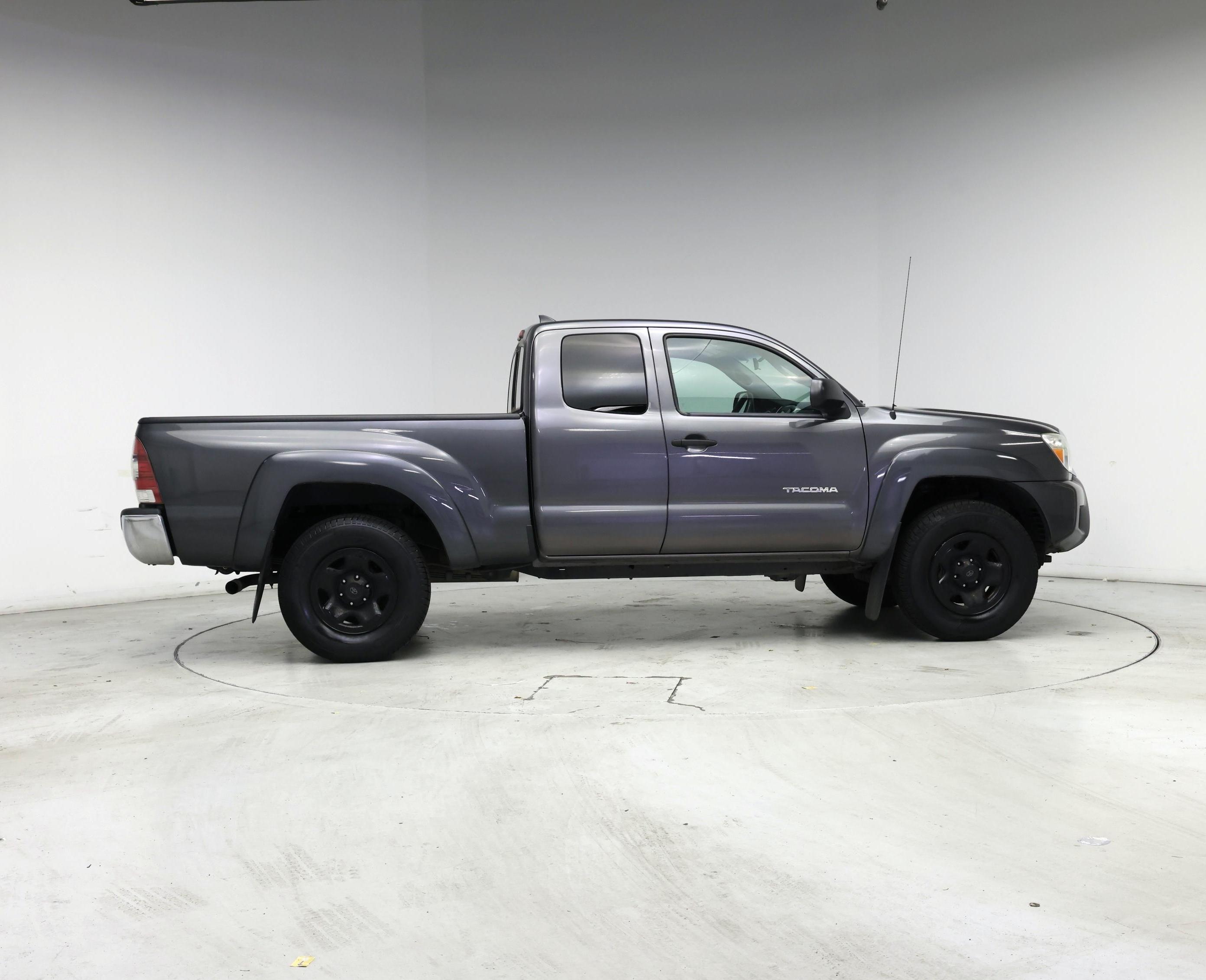 Thumbnail: 2015 Toyota Tacoma - 7