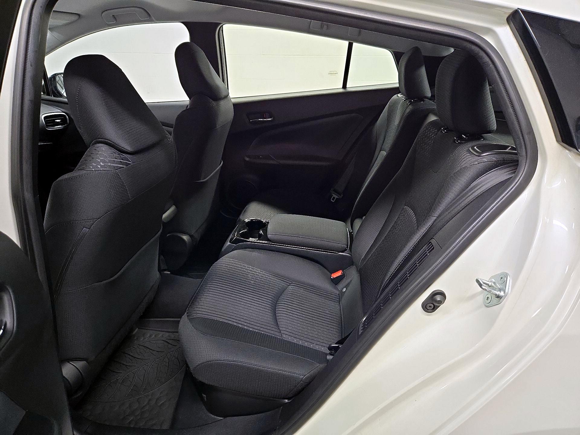 Thumbnail: 2018 Toyota Prius Prime - 19