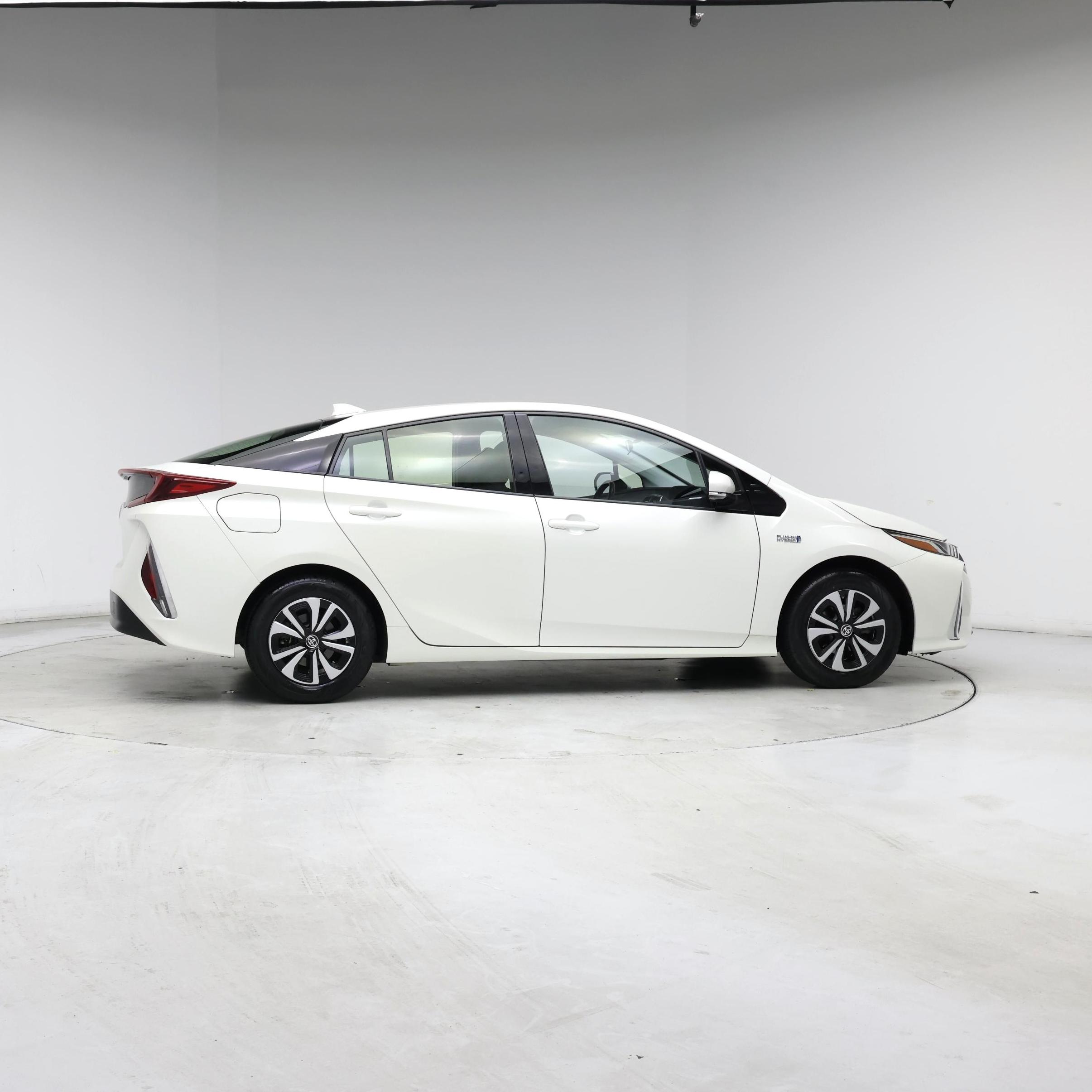 Thumbnail: 2018 Toyota Prius Prime - 7
