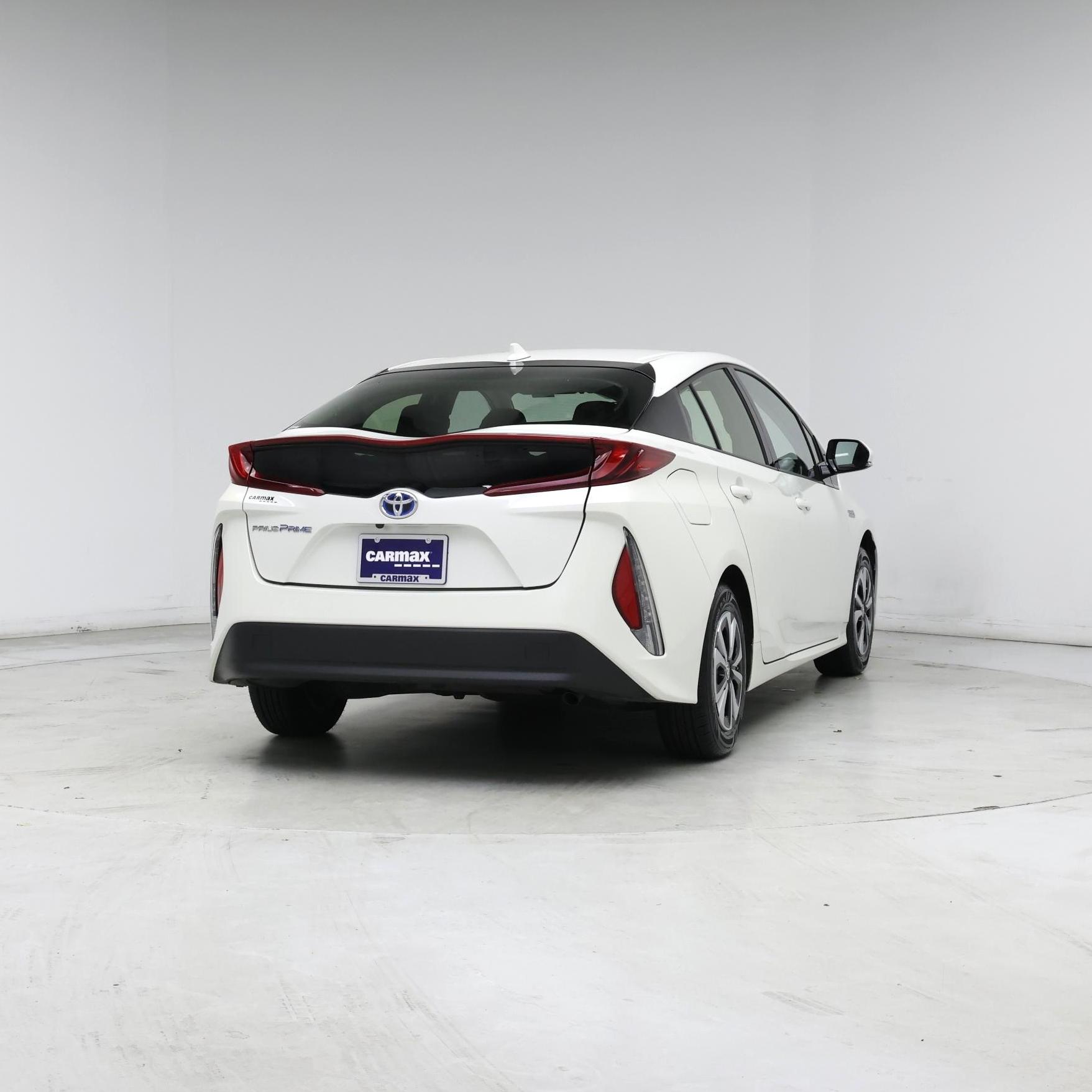 Thumbnail: 2018 Toyota Prius Prime - 8