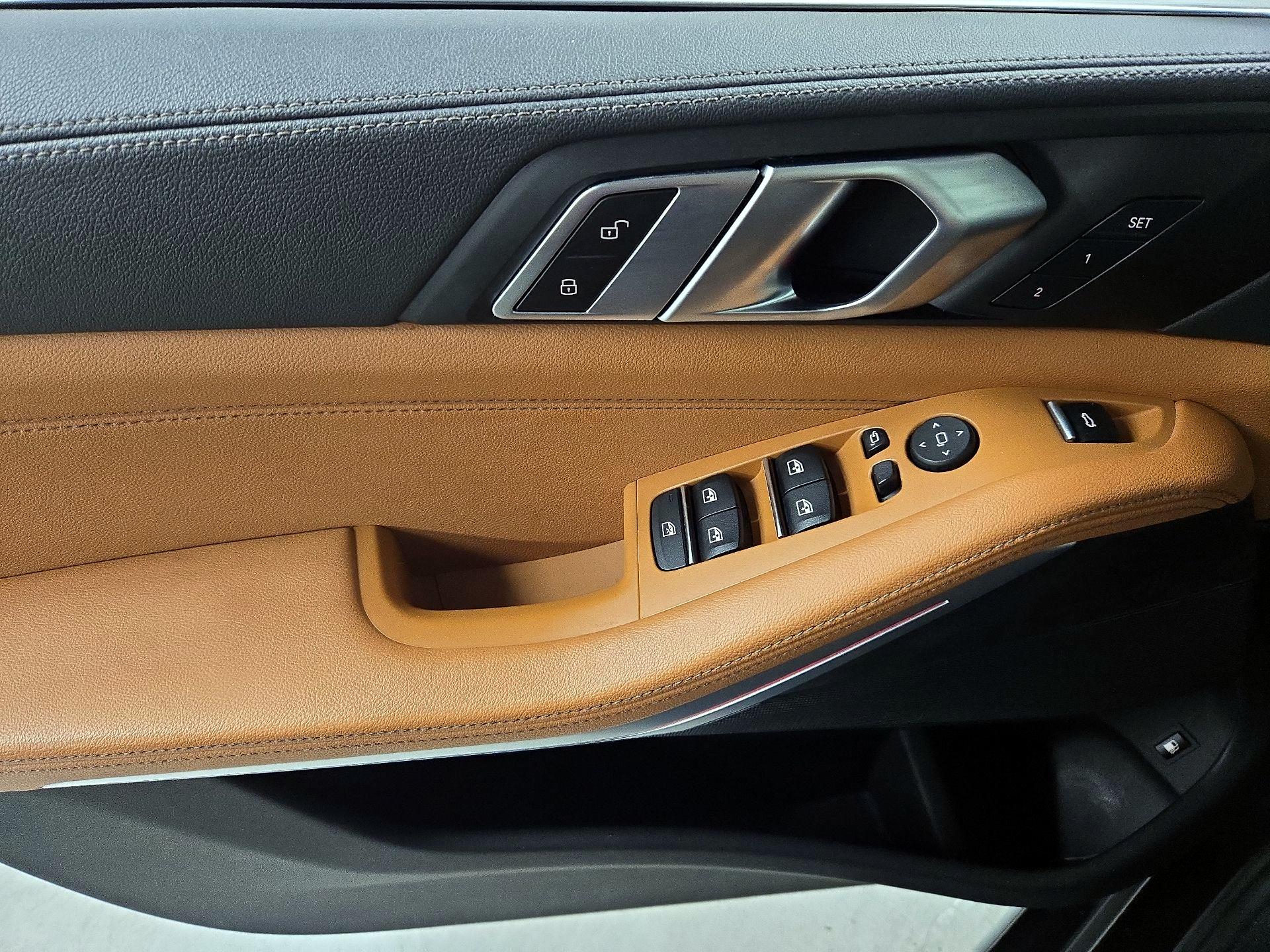 Thumbnail: 2022 BMW X5 - 12