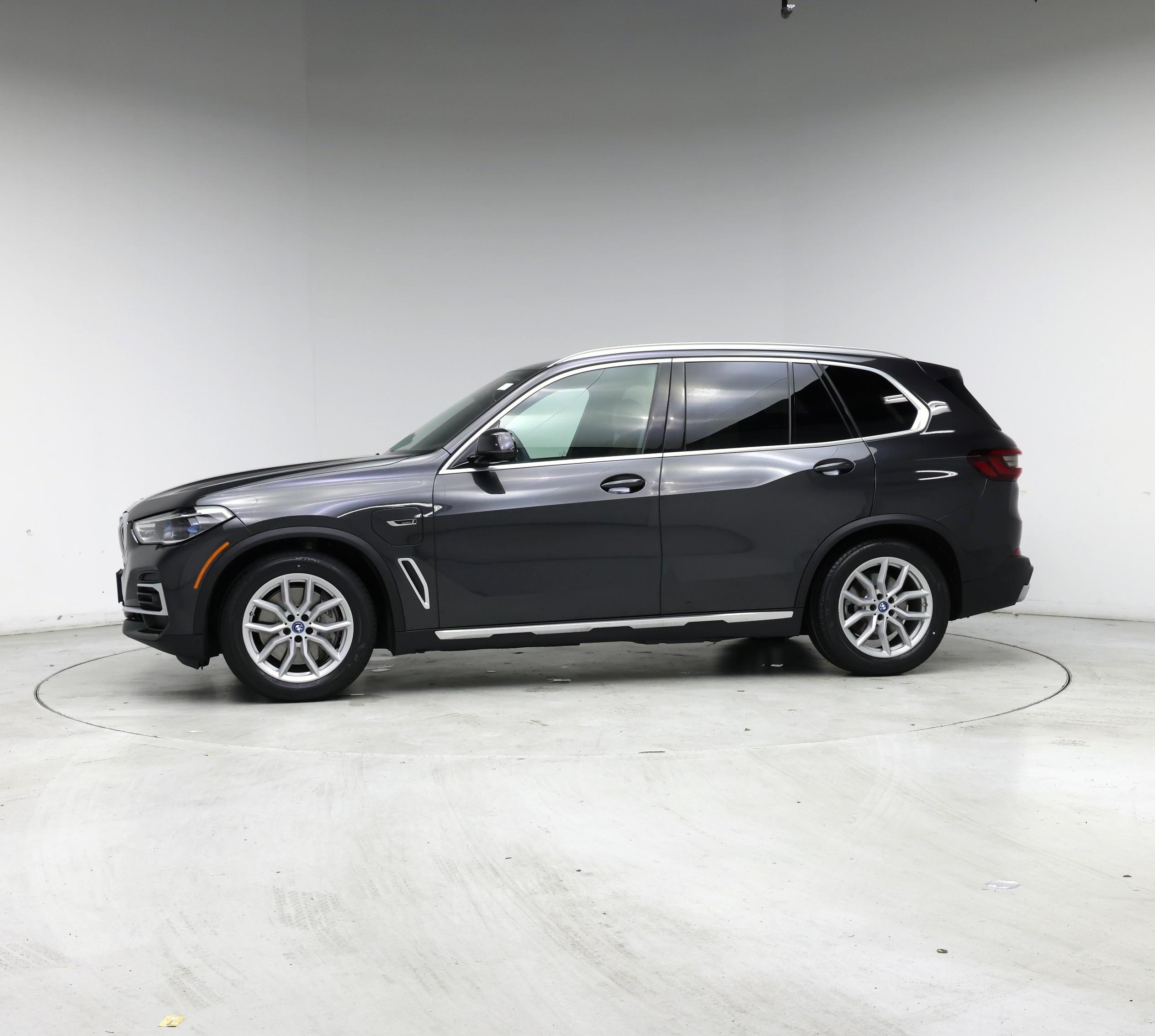 Thumbnail: 2022 BMW X5 - 3