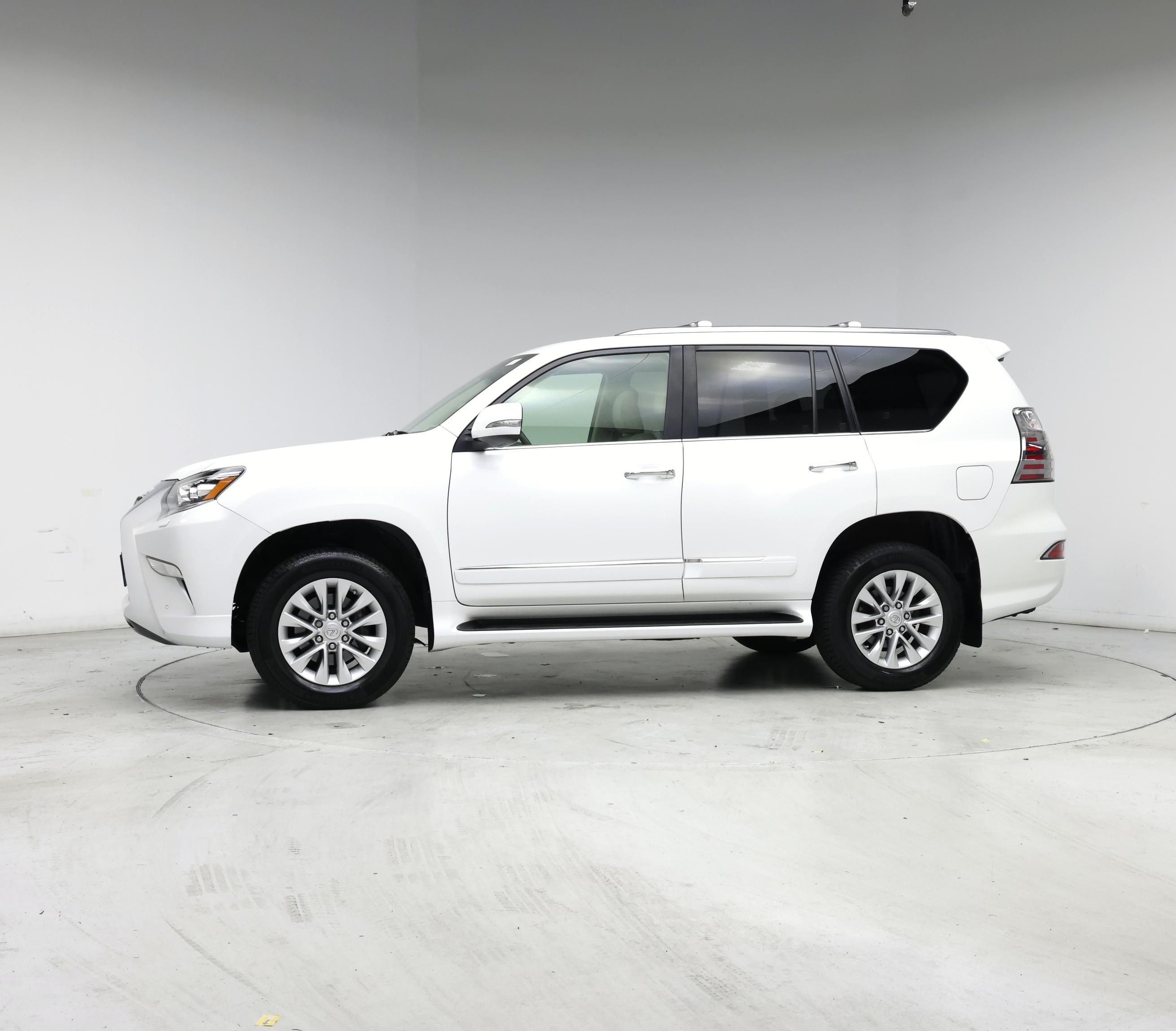 Thumbnail: 2019 Lexus GX - 3