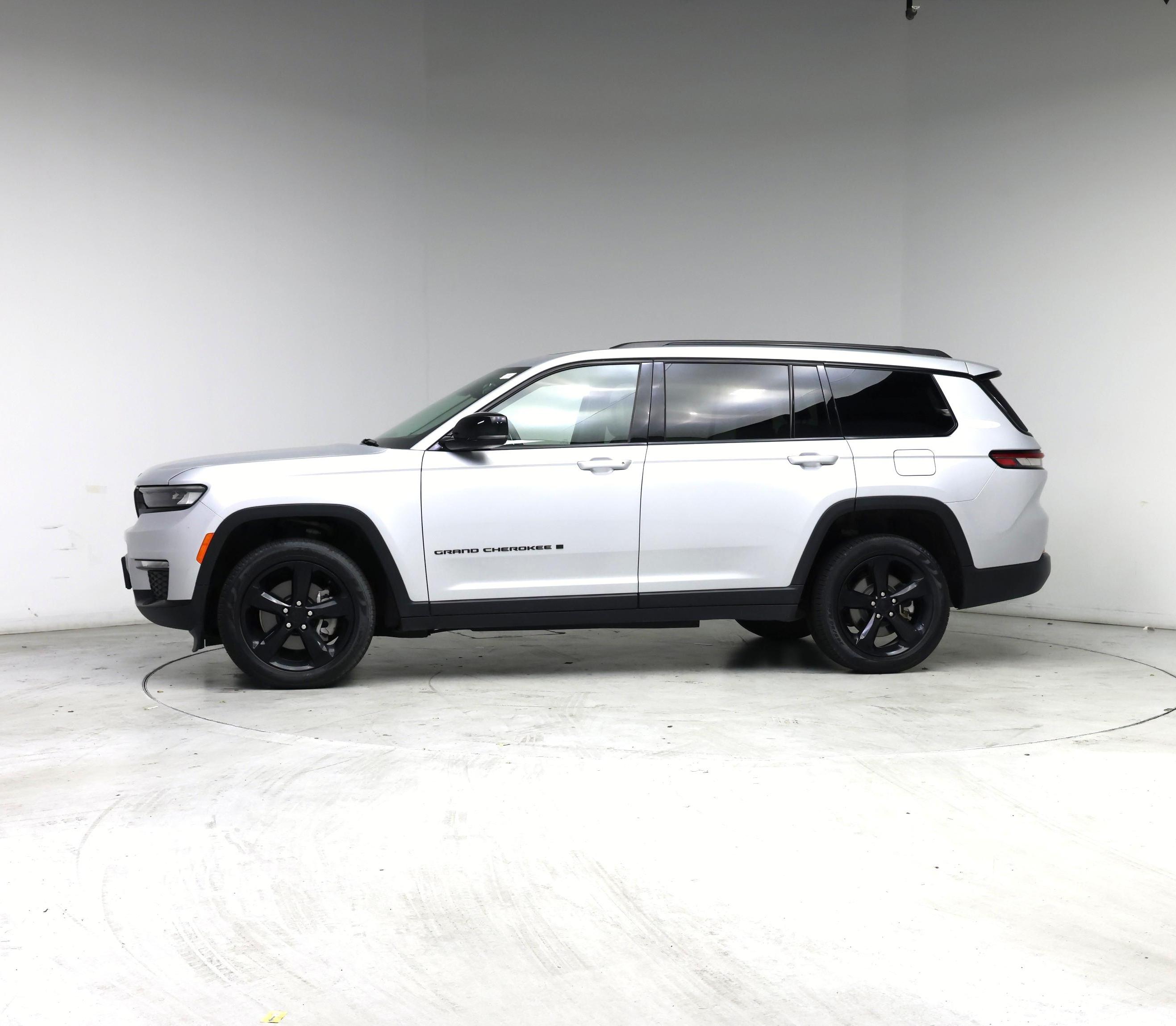 Thumbnail: 2022 Jeep Grand Cherokee L - 3