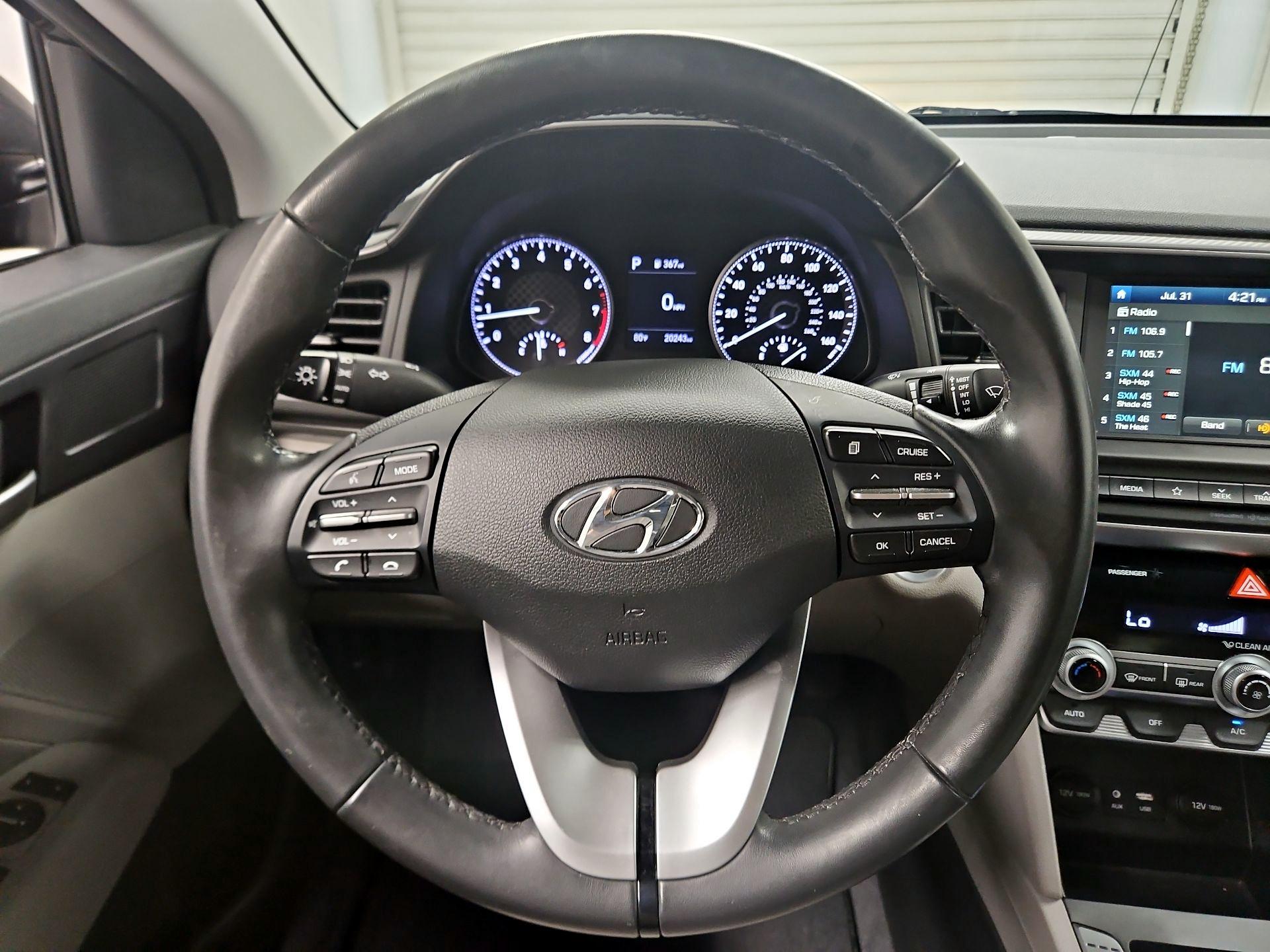Thumbnail: 2020 Hyundai Elantra - 10