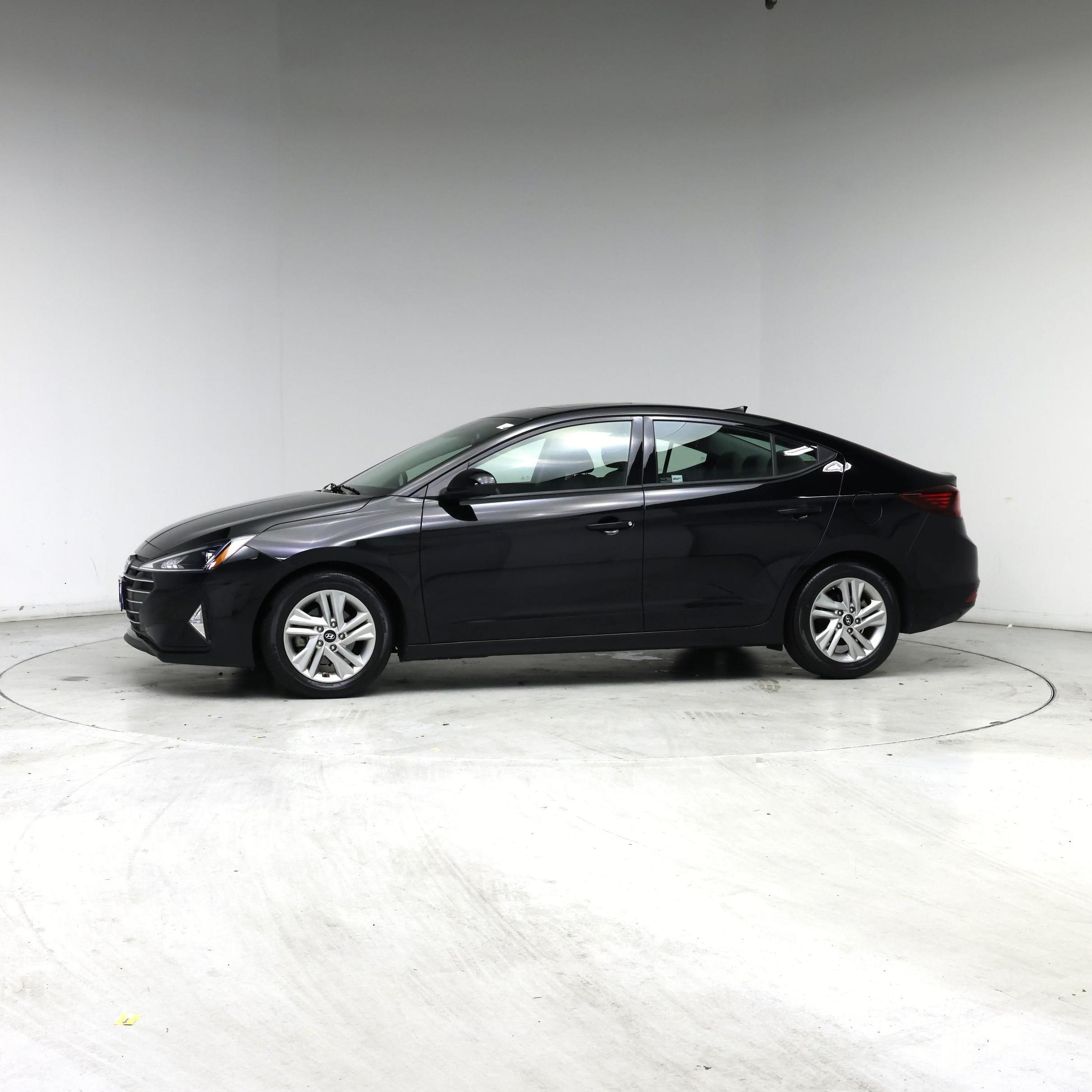 Thumbnail: 2020 Hyundai Elantra - 3