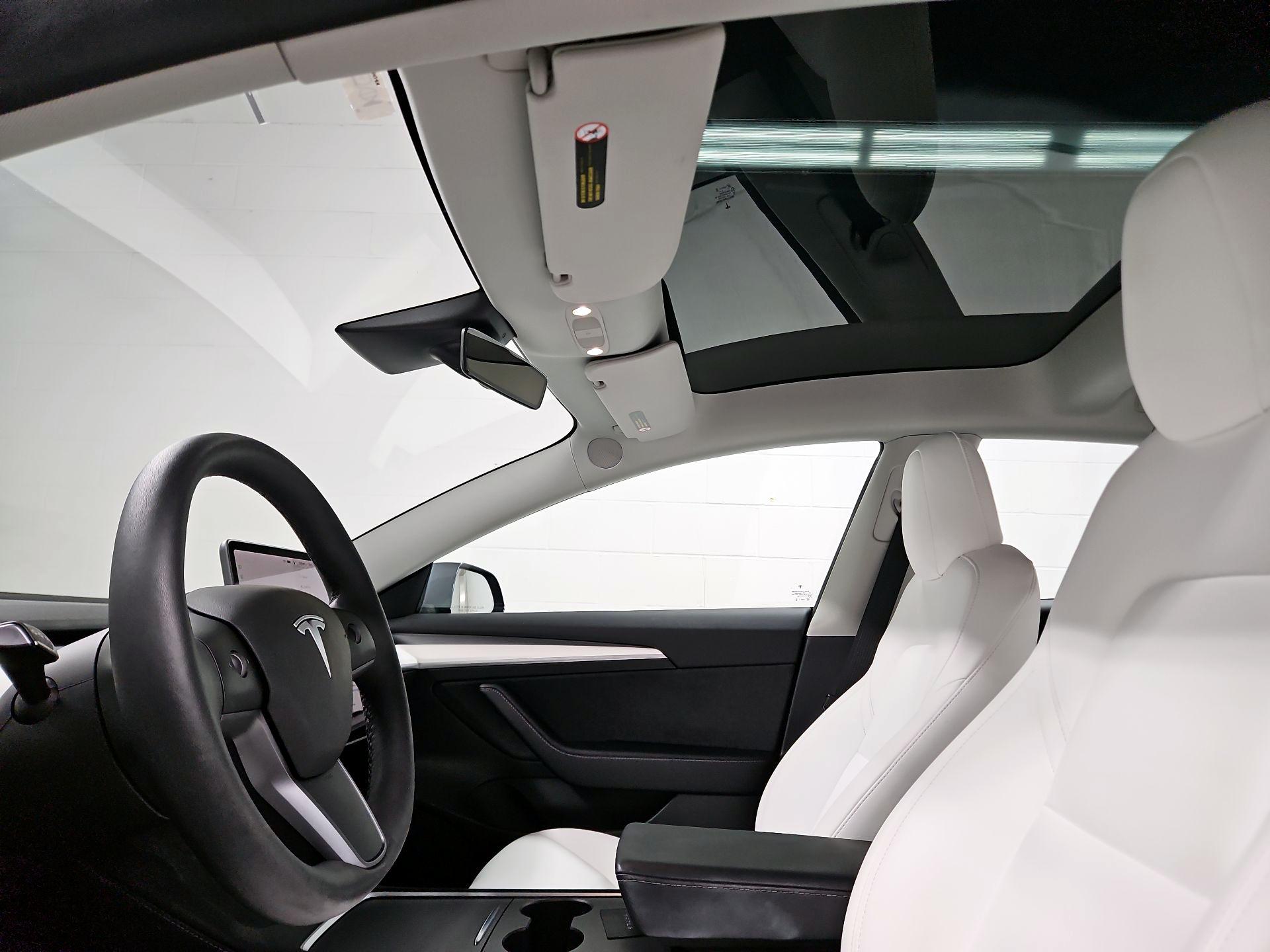 Thumbnail: 2022 Tesla Model 3 - 19