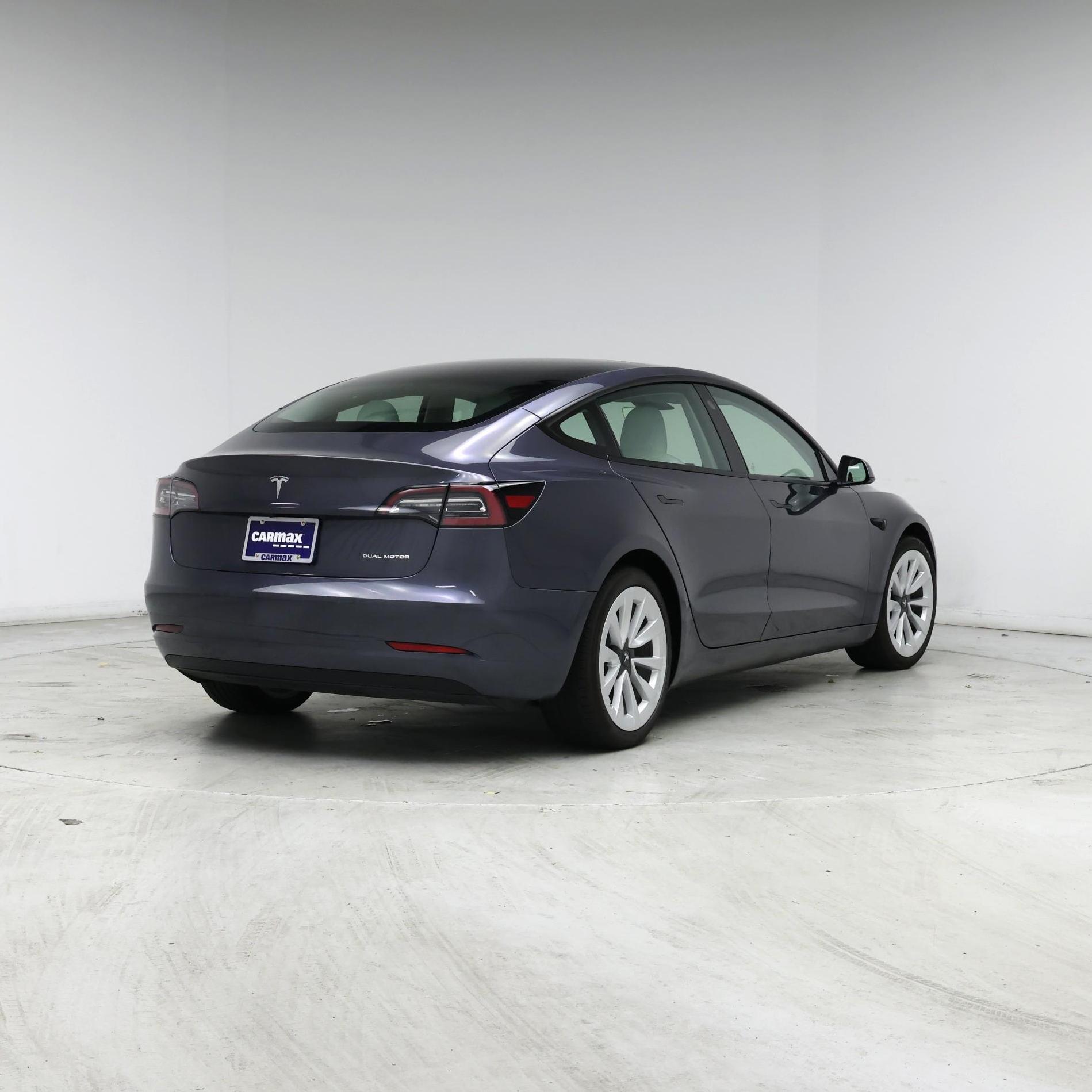 Thumbnail: 2022 Tesla Model 3 - 8