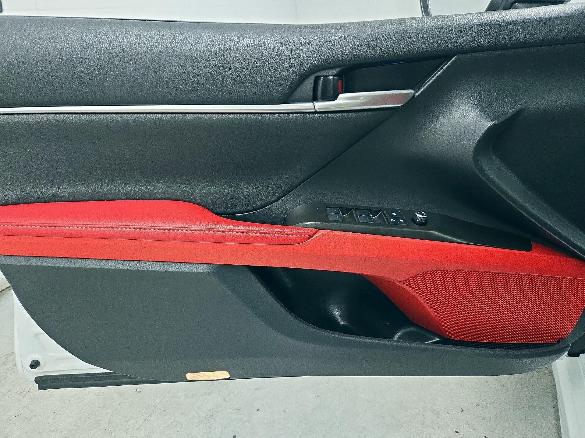 Thumbnail: 2021 Toyota Camry - 12