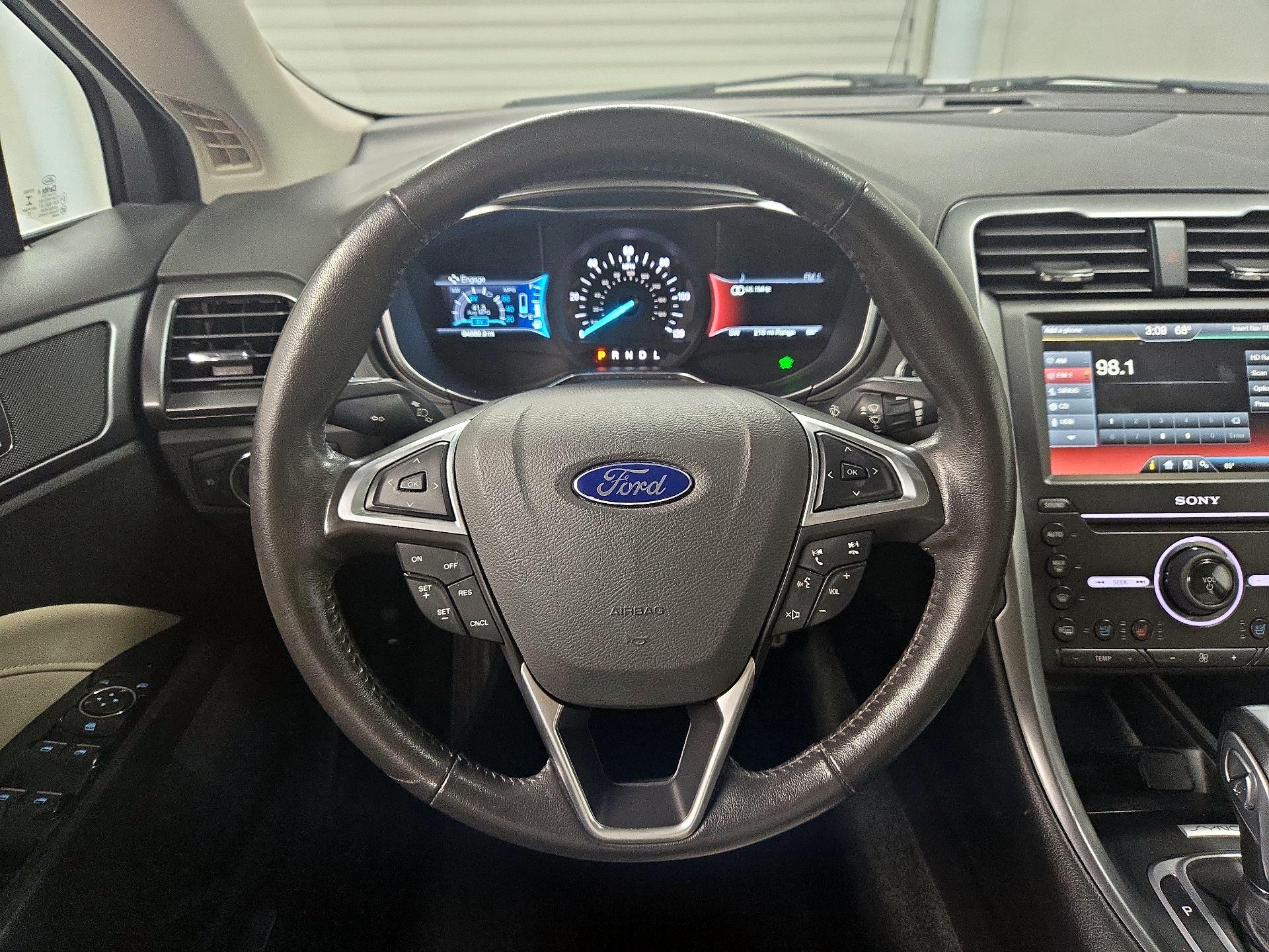 Thumbnail: 2016 Ford Fusion - 10
