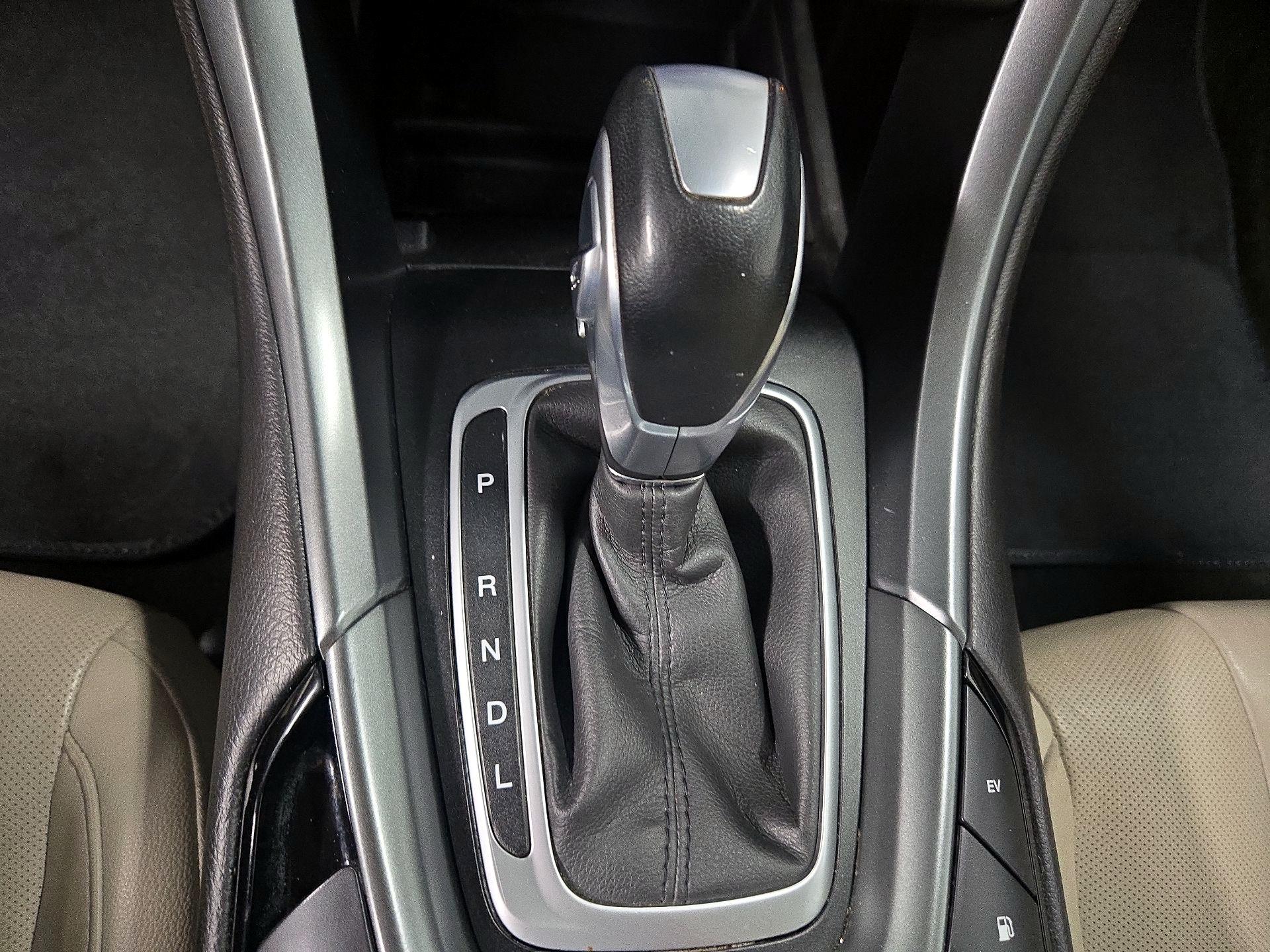 Thumbnail: 2016 Ford Fusion - 17