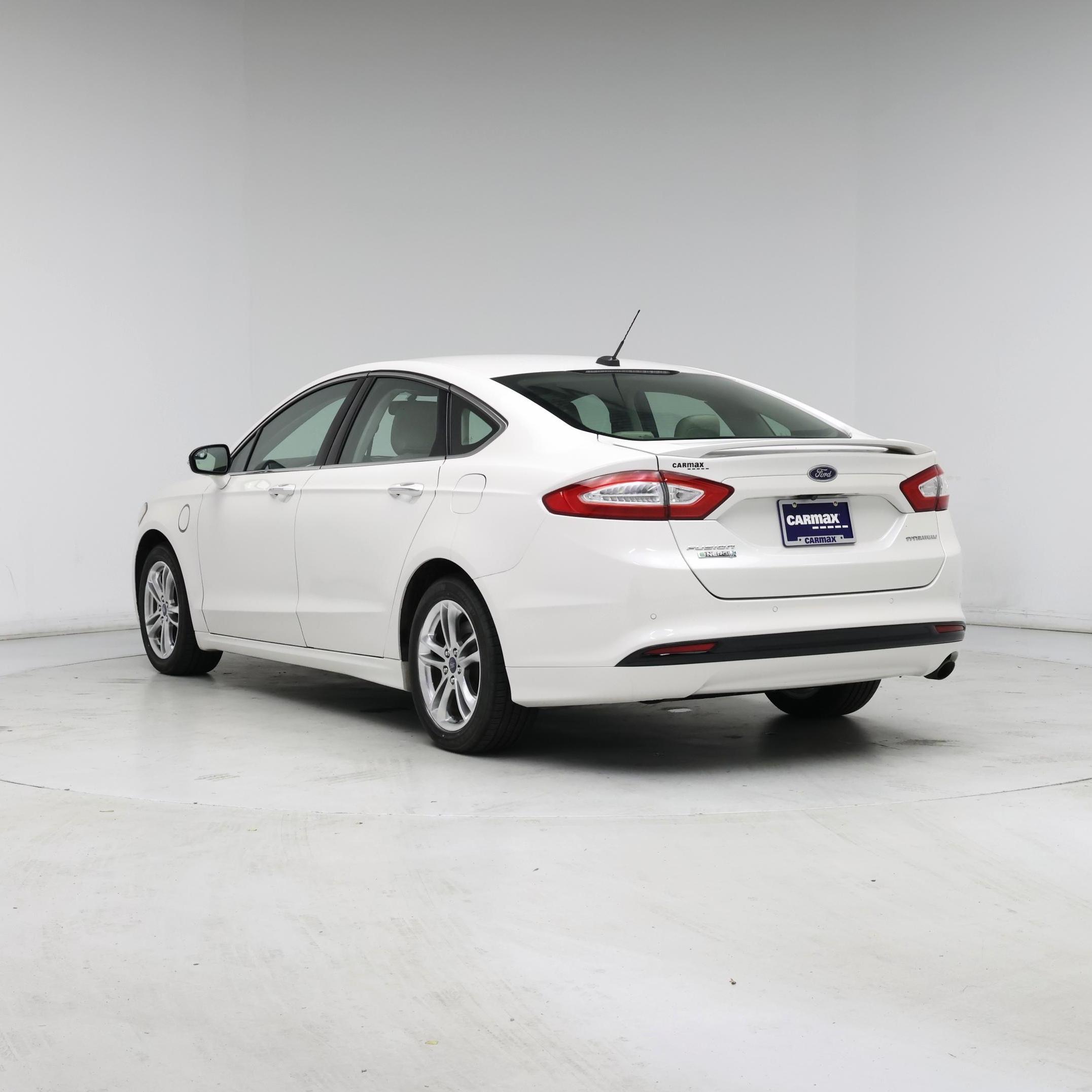 Thumbnail: 2016 Ford Fusion - 2
