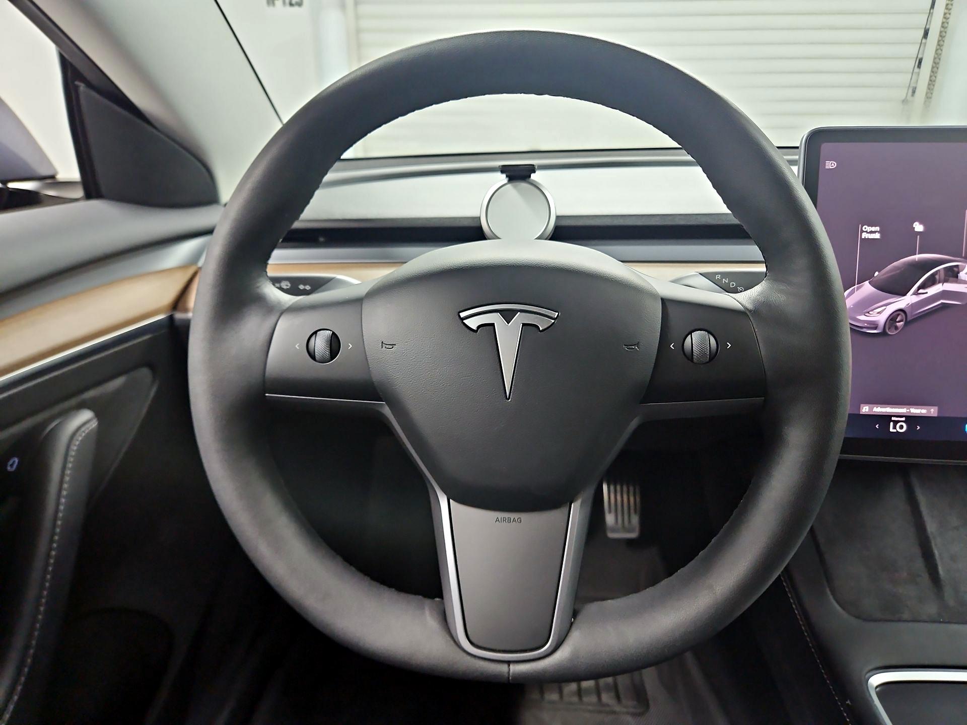 Thumbnail: 2022 Tesla Model 3 - 10