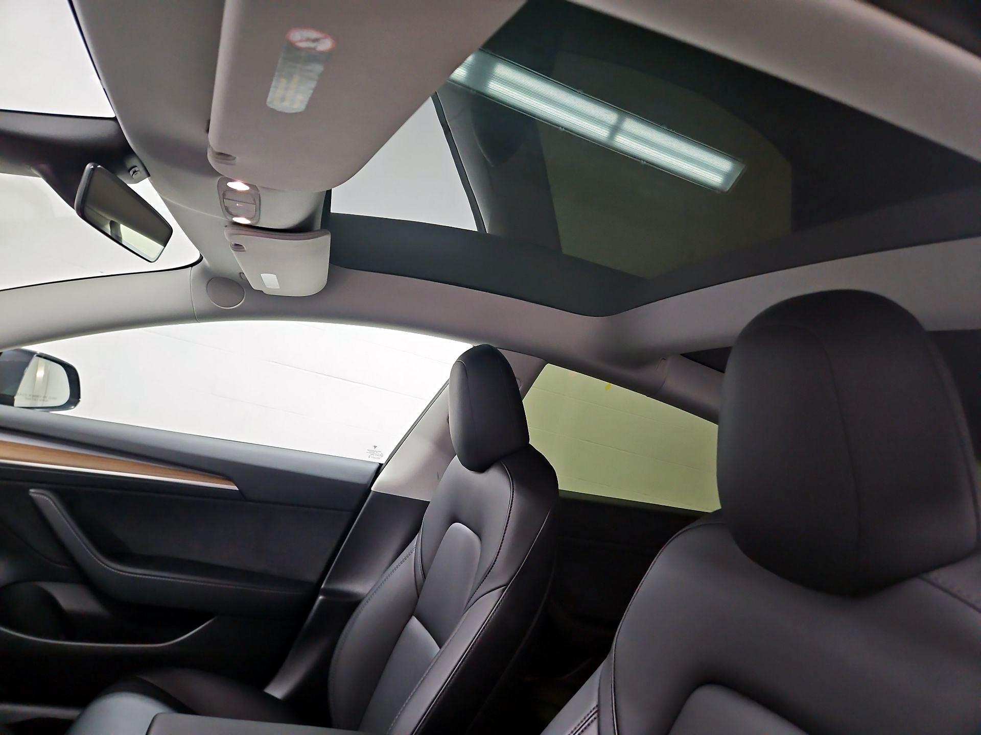 Thumbnail: 2022 Tesla Model 3 - 19