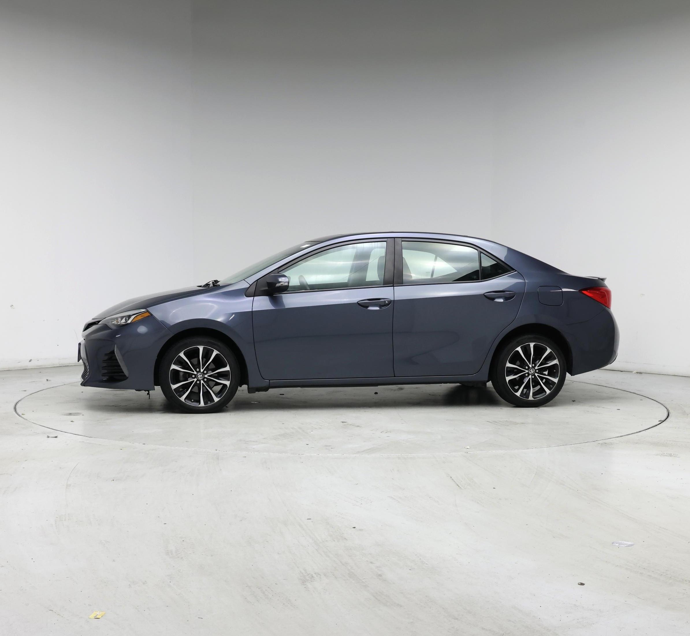 Thumbnail: 2018 Toyota Corolla - 3