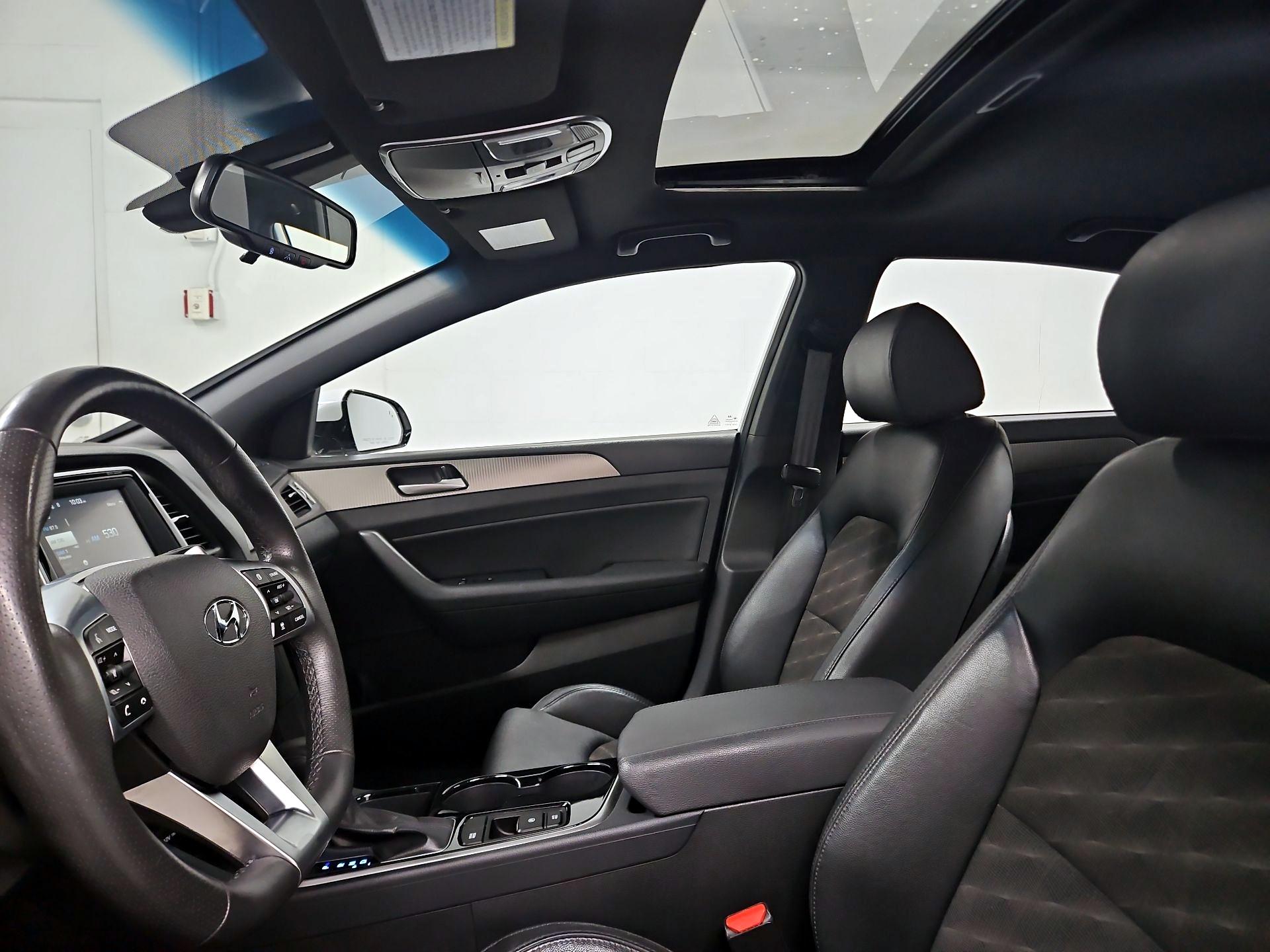 Thumbnail: 2019 Hyundai Sonata - 19