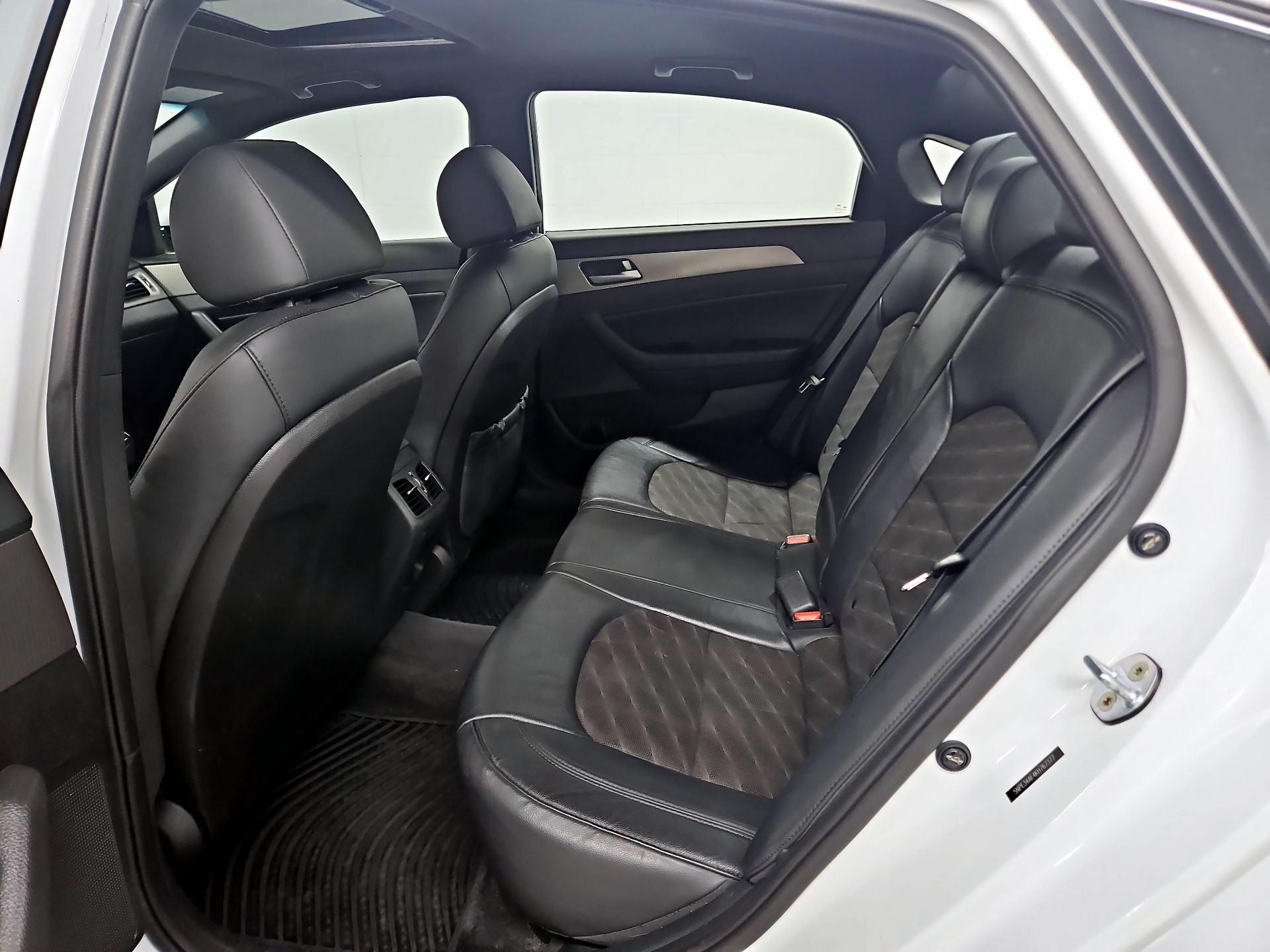 Thumbnail: 2019 Hyundai Sonata - 20