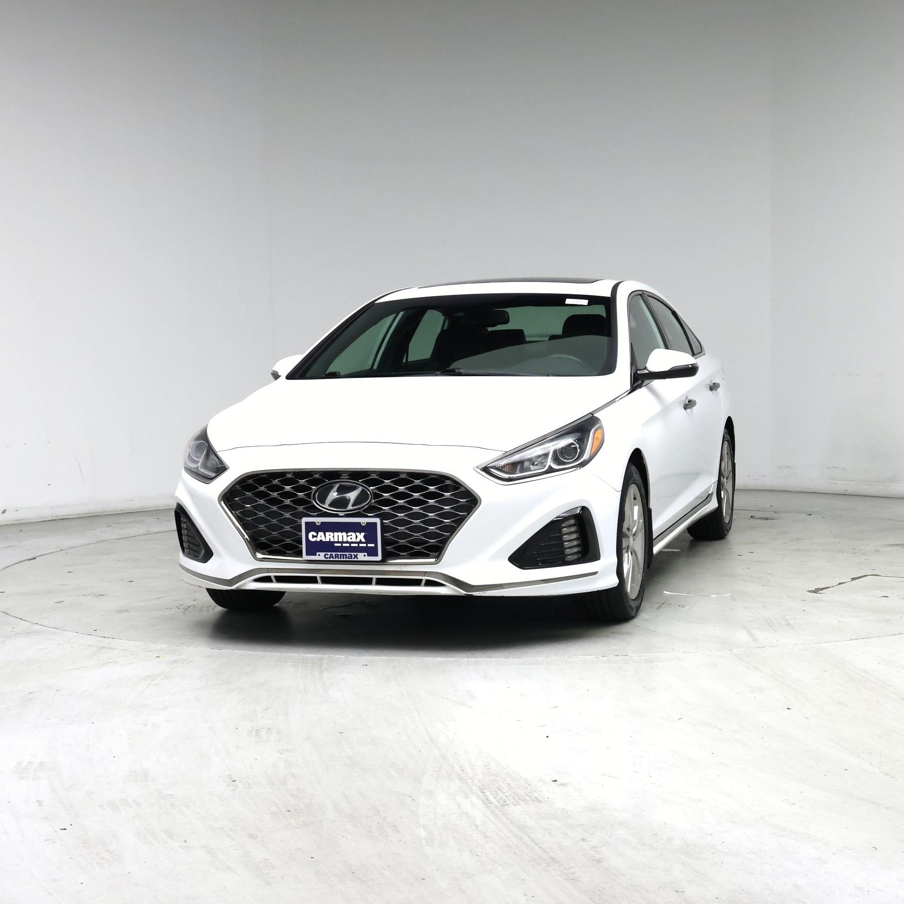 Thumbnail: 2019 Hyundai Sonata - 4