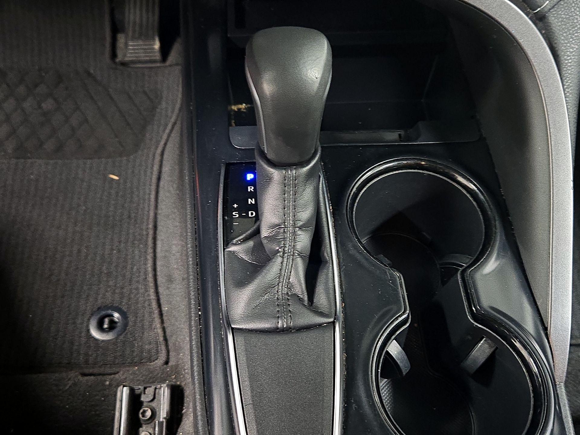Thumbnail: 2019 Toyota Camry - 17