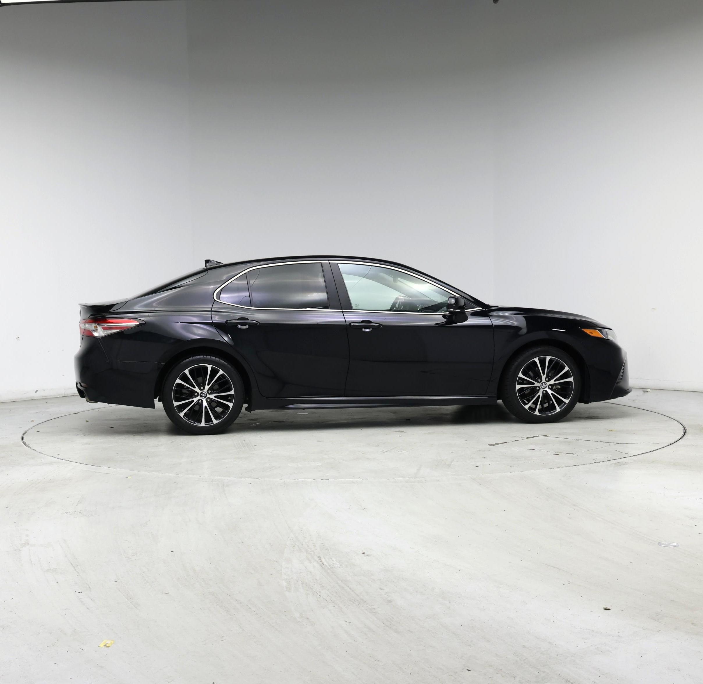 Thumbnail: 2019 Toyota Camry - 7
