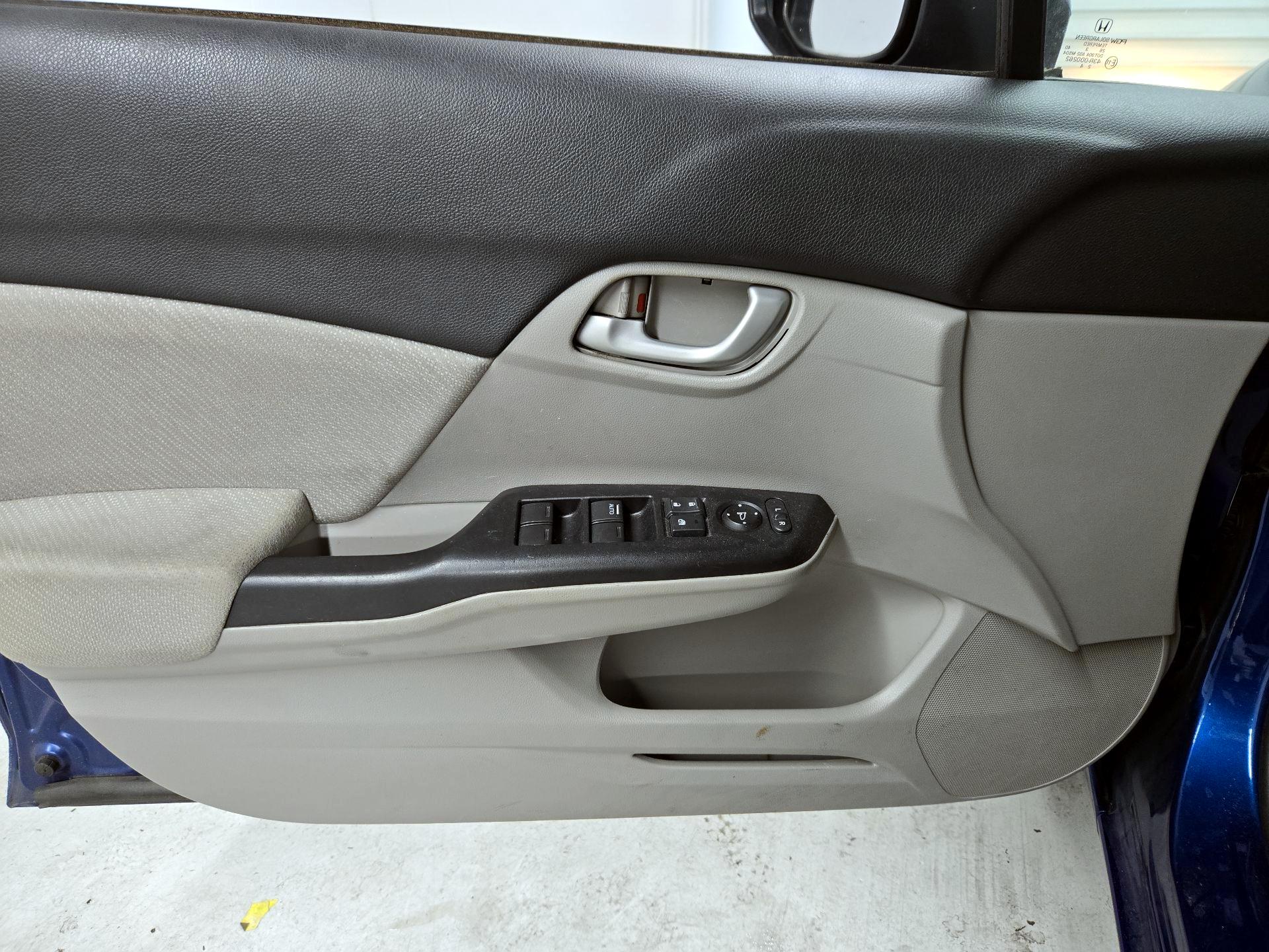 Thumbnail: 2013 Honda Civic - 12