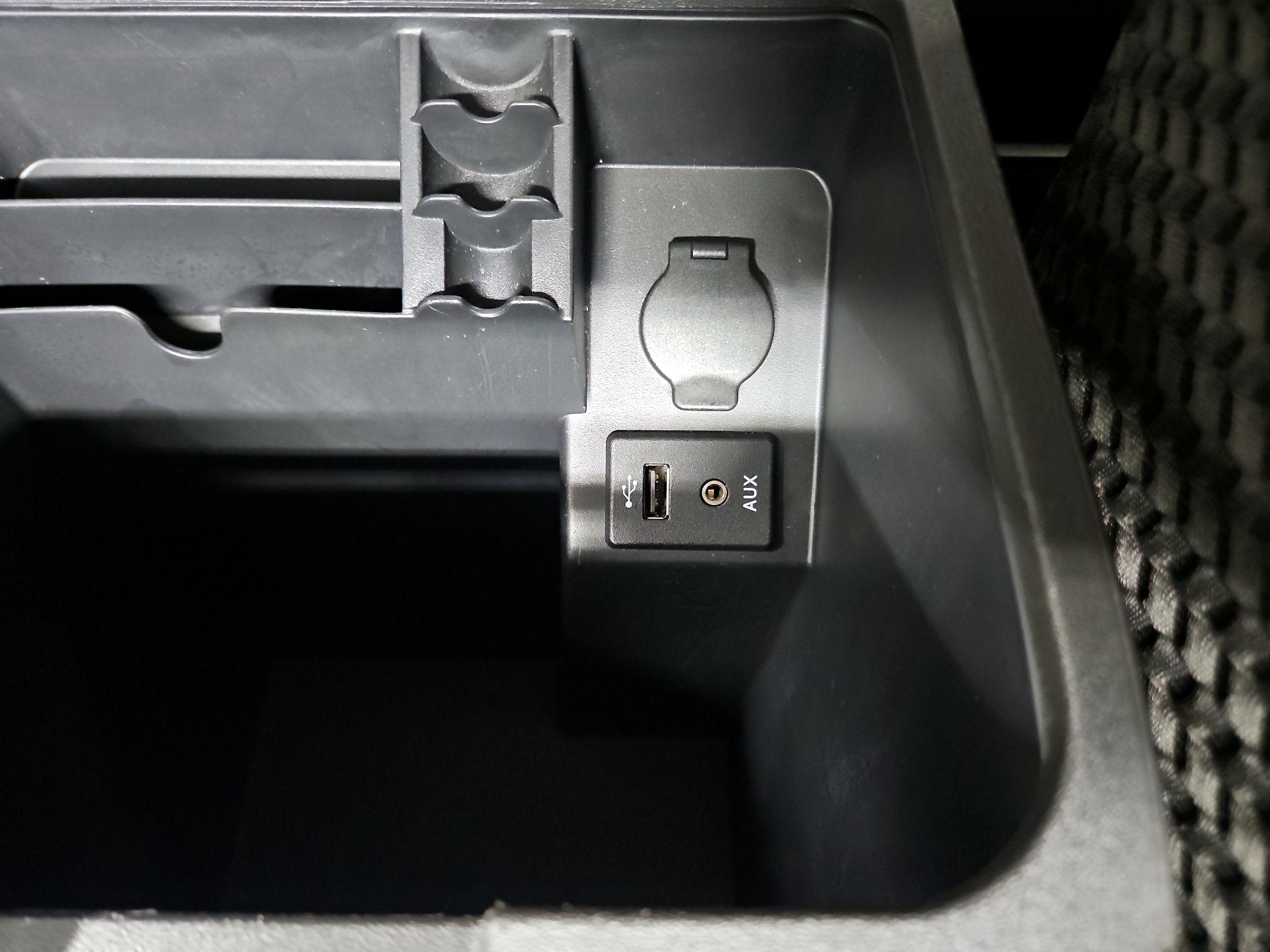 Thumbnail: 2016 Nissan Frontier - 17