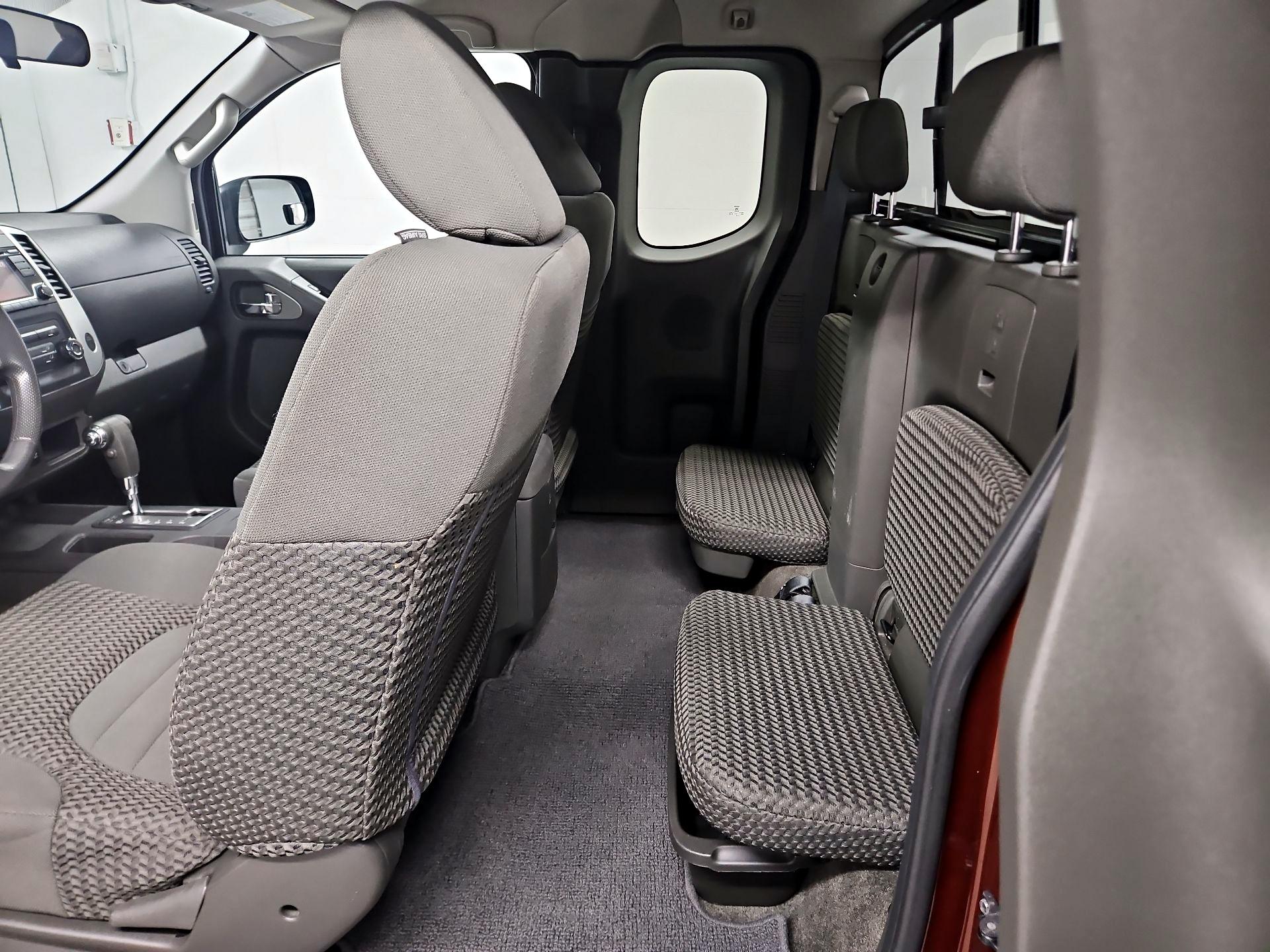 Thumbnail: 2016 Nissan Frontier - 18