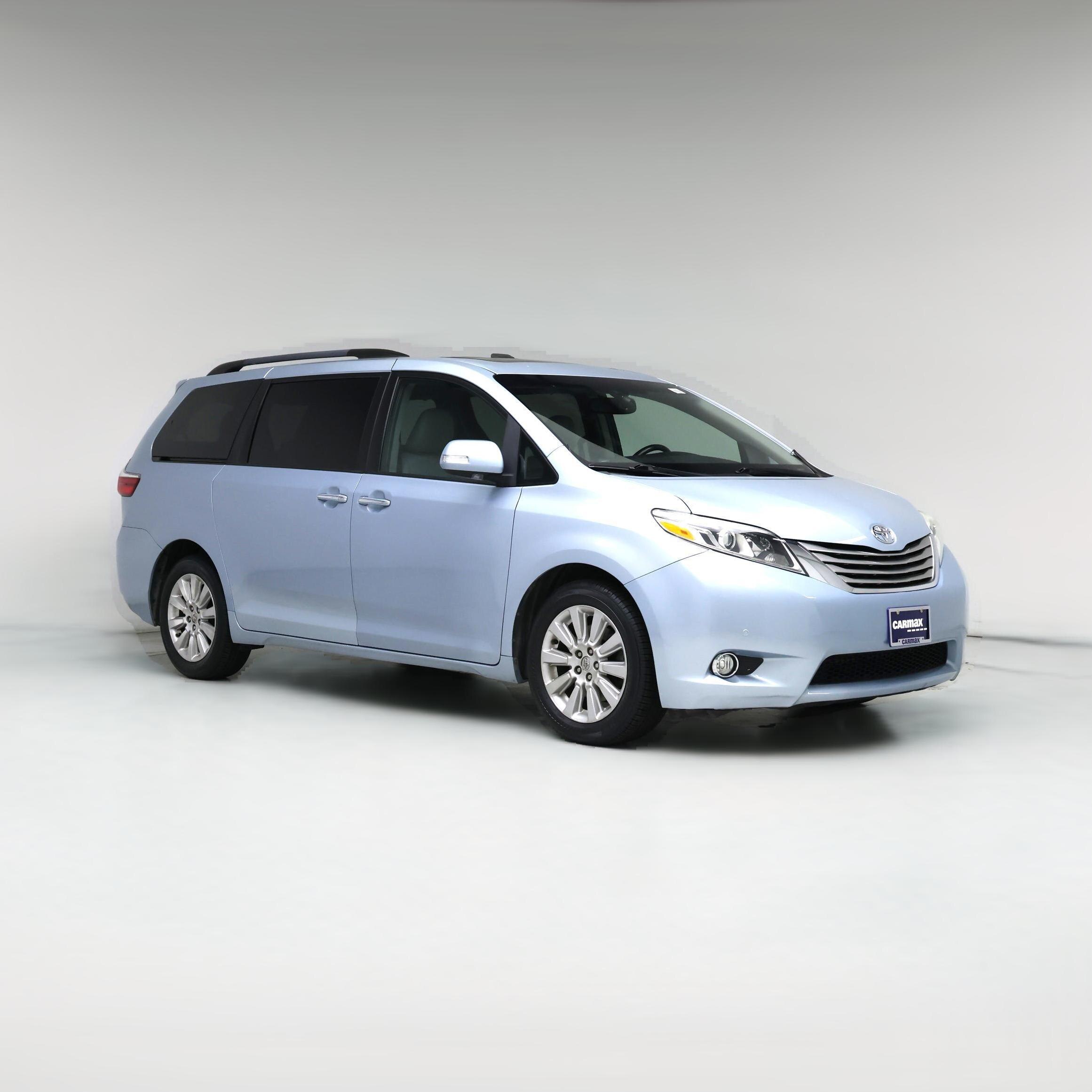 Thumbnail: 2015 Toyota Sienna - 1