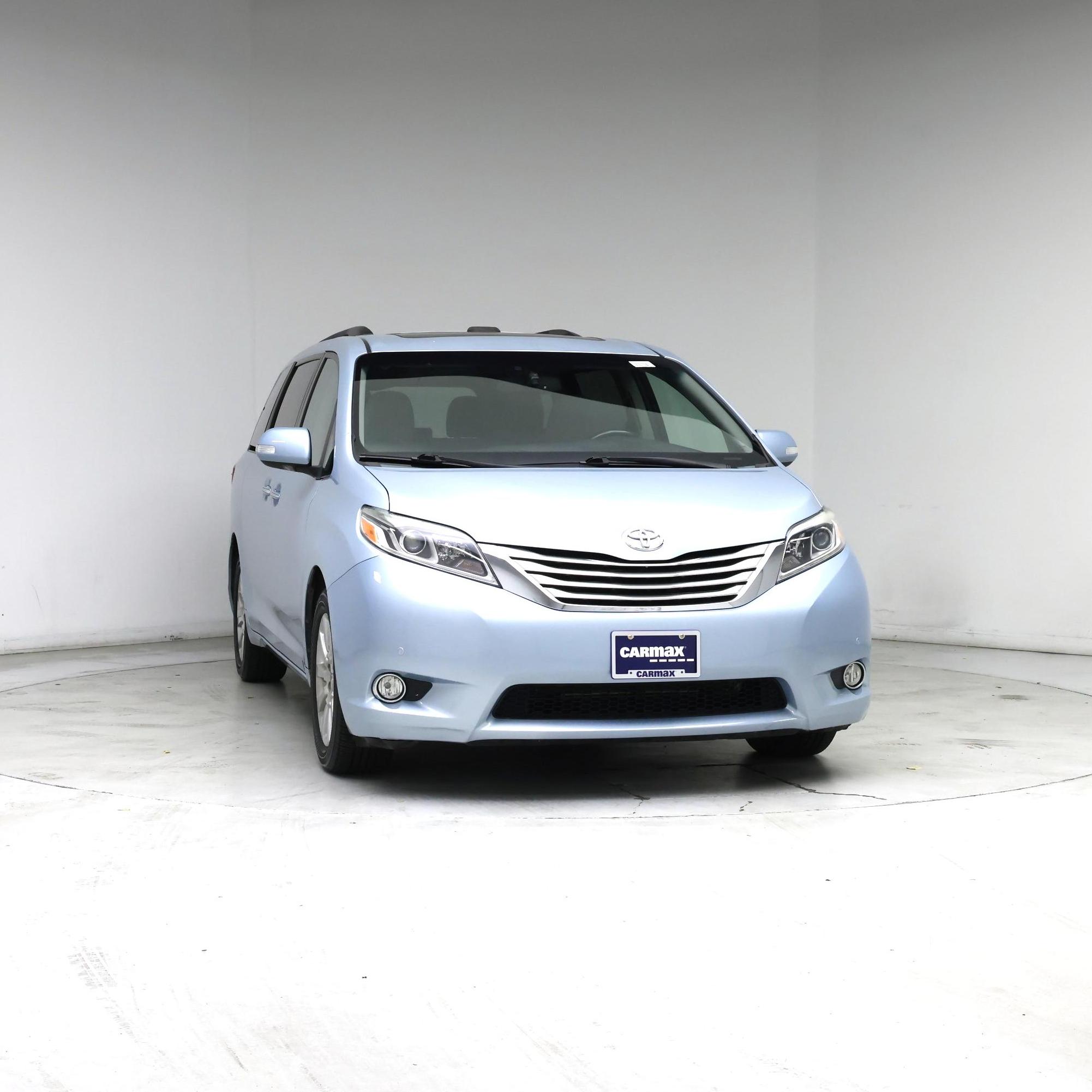 Thumbnail: 2015 Toyota Sienna - 5