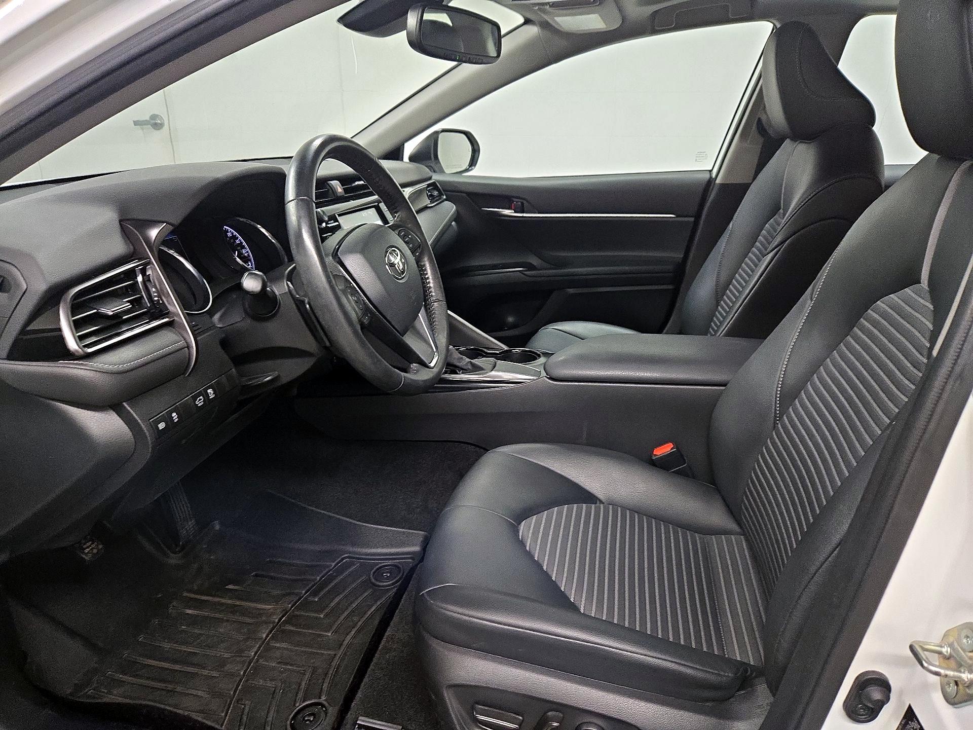 Thumbnail: 2020 Toyota Camry - 11