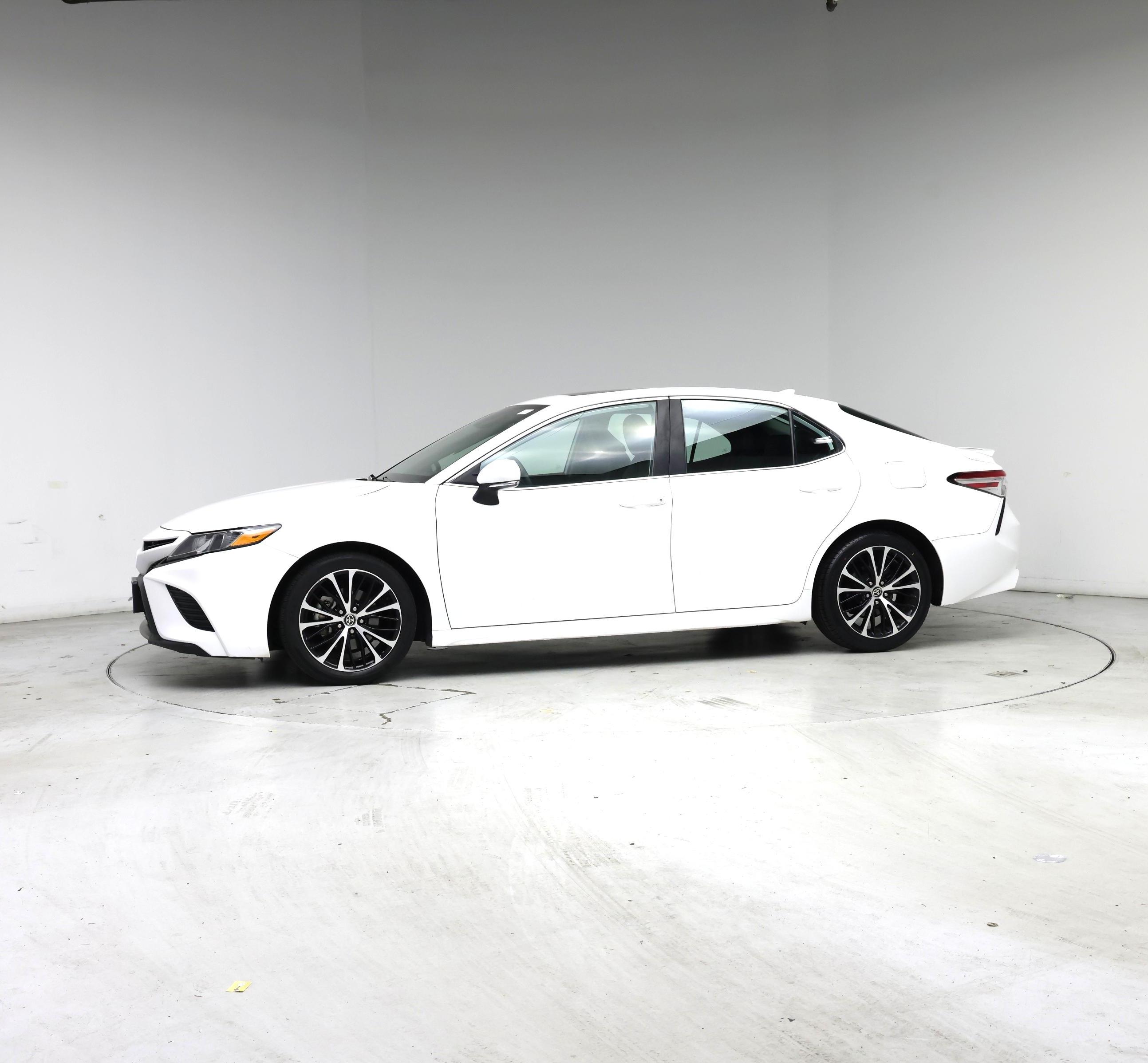 Thumbnail: 2020 Toyota Camry - 3