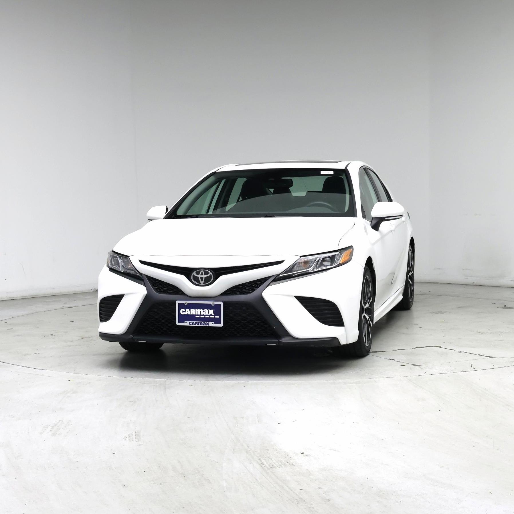 Thumbnail: 2020 Toyota Camry - 4