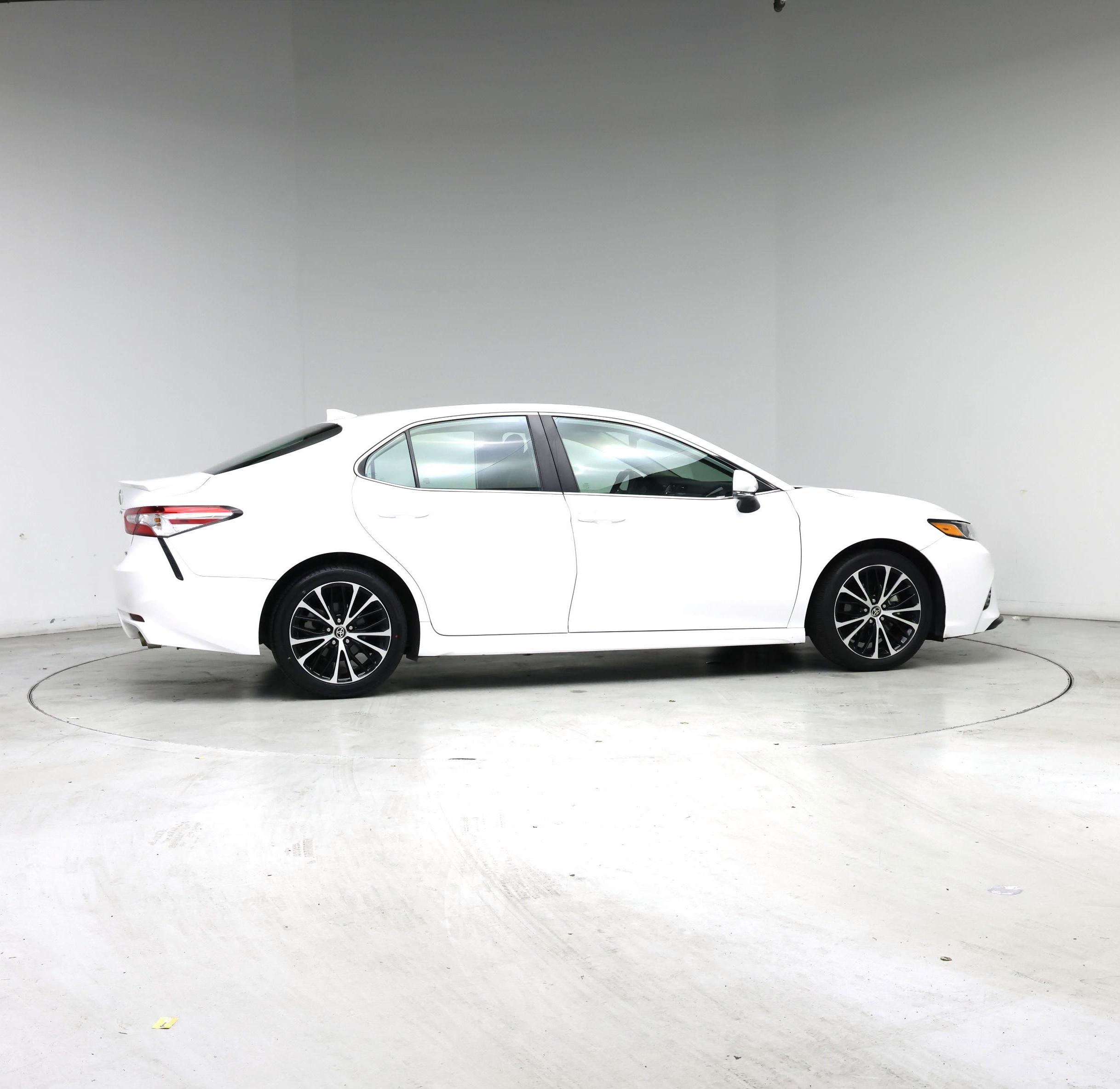 Thumbnail: 2020 Toyota Camry - 7