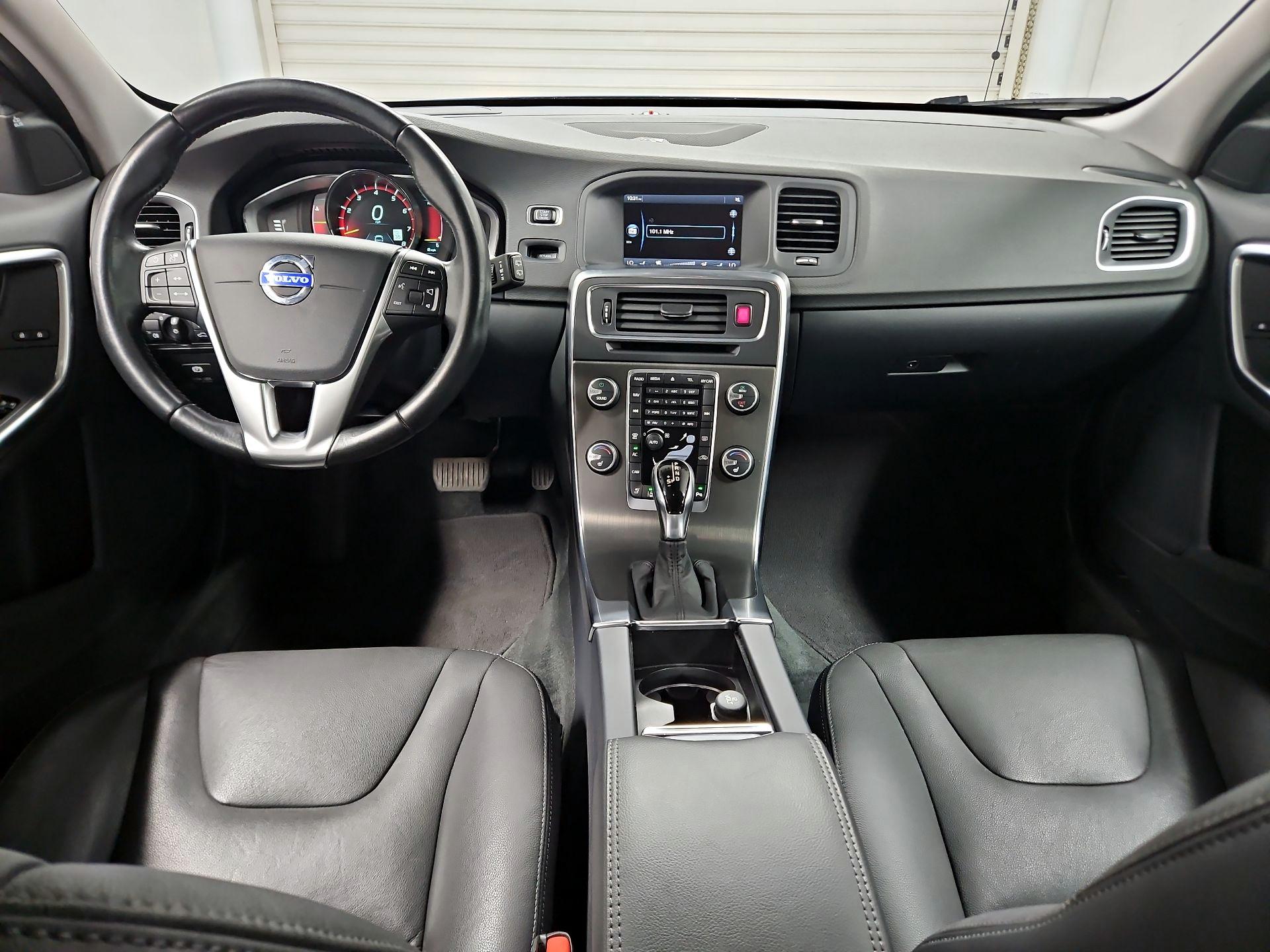 Thumbnail: 2015 Volvo V60 - 9