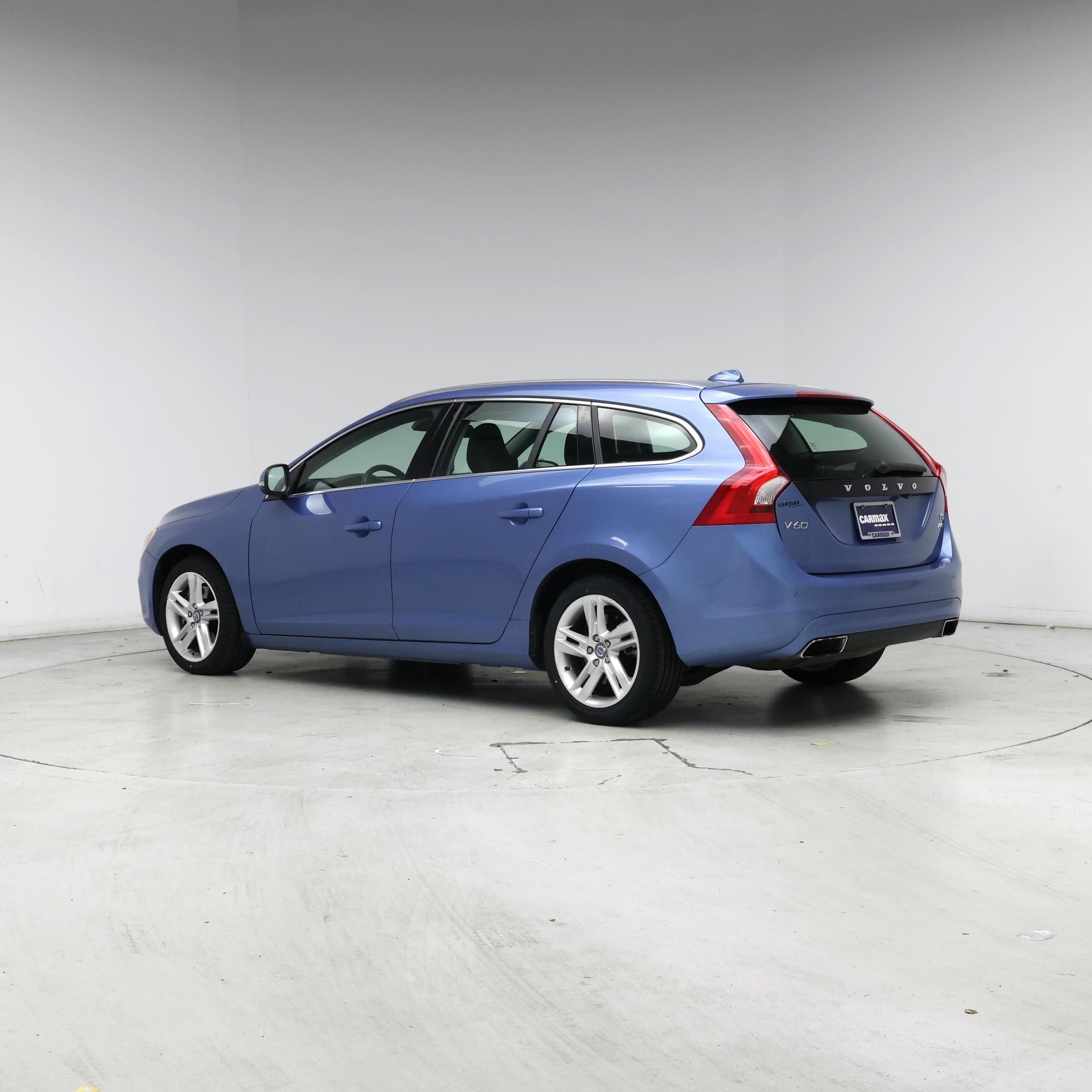 Thumbnail: 2015 Volvo V60 - 2