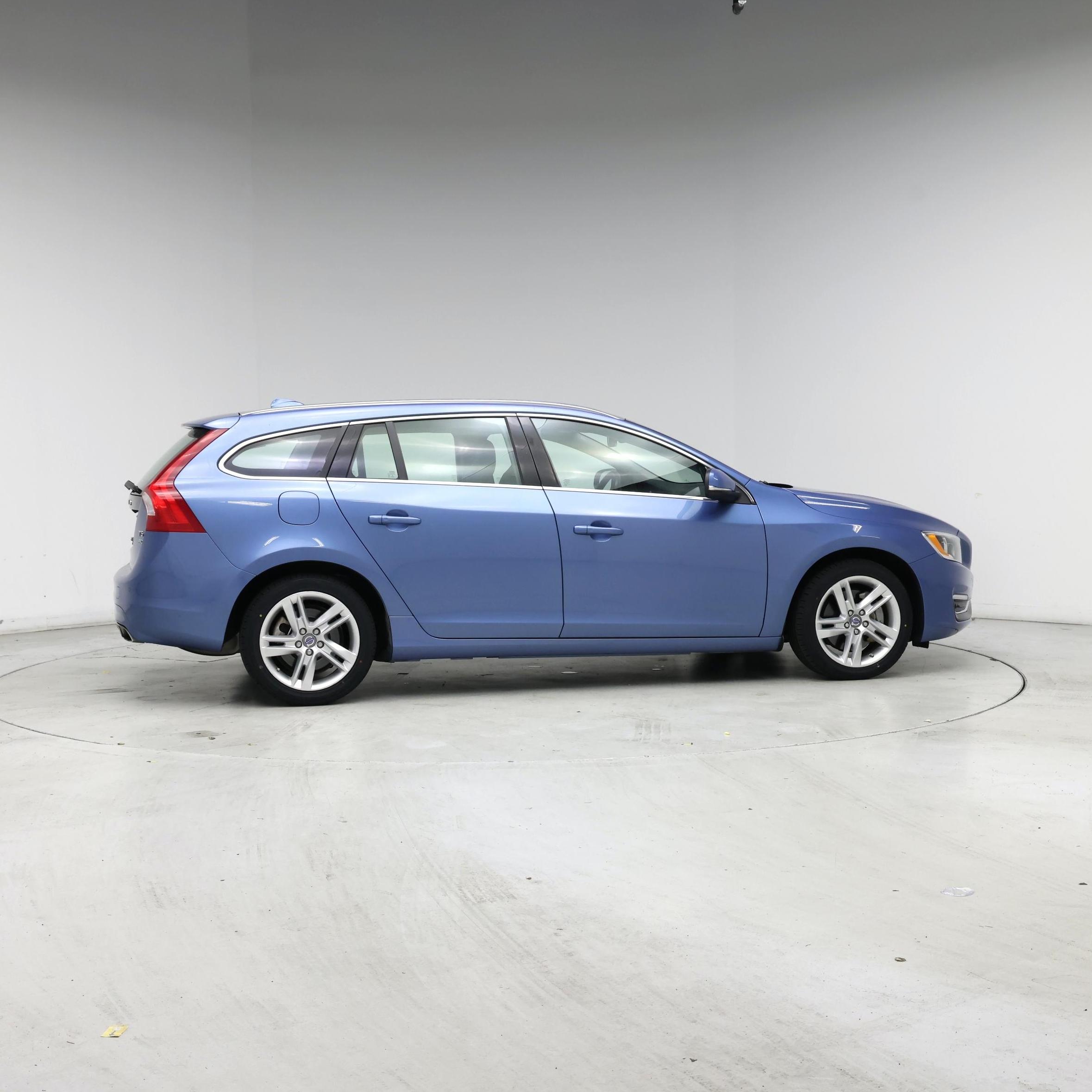 Thumbnail: 2015 Volvo V60 - 7