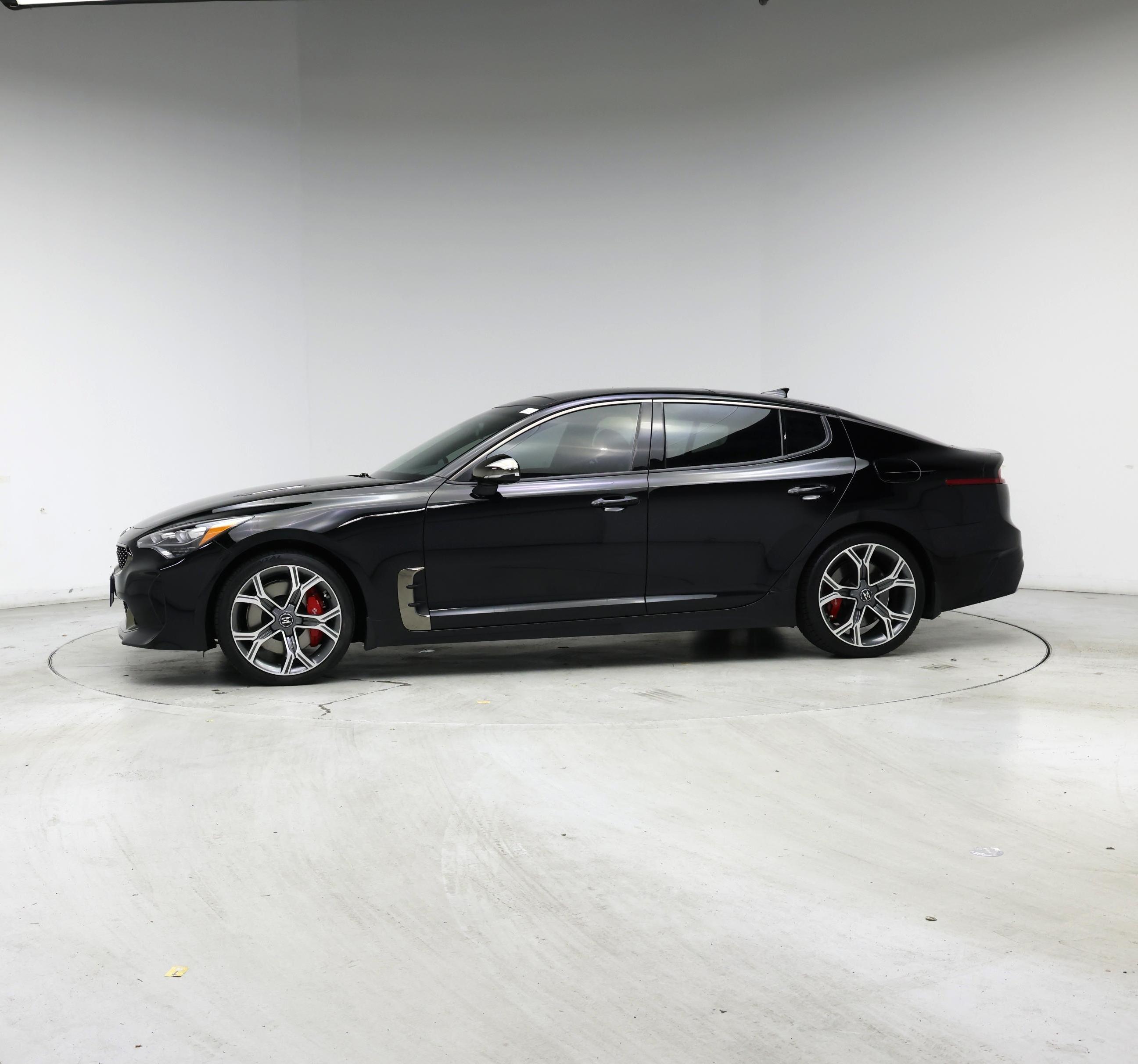 Thumbnail: 2019 Kia Stinger - 3