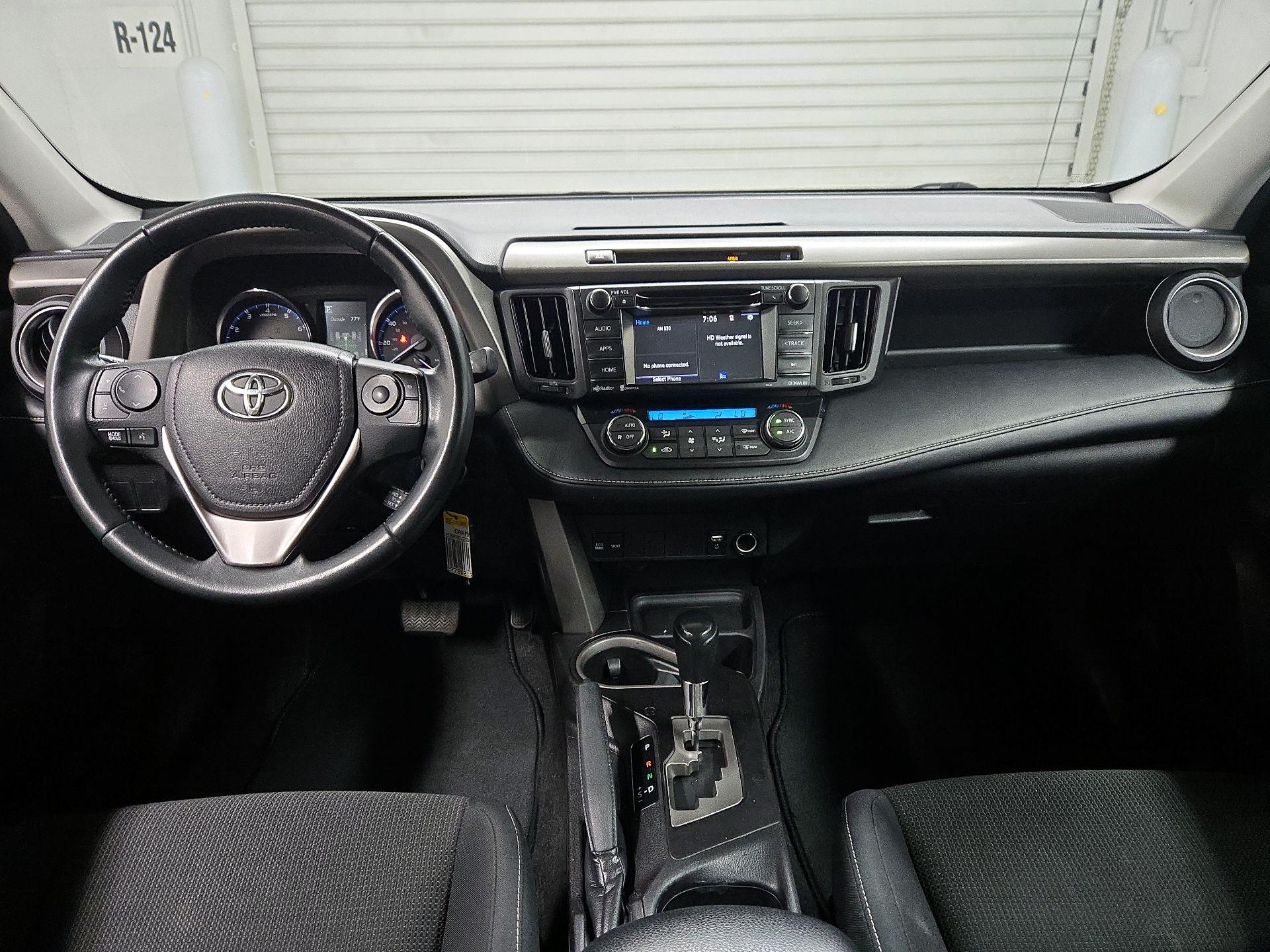 Thumbnail: 2016 Toyota RAV4 - 9