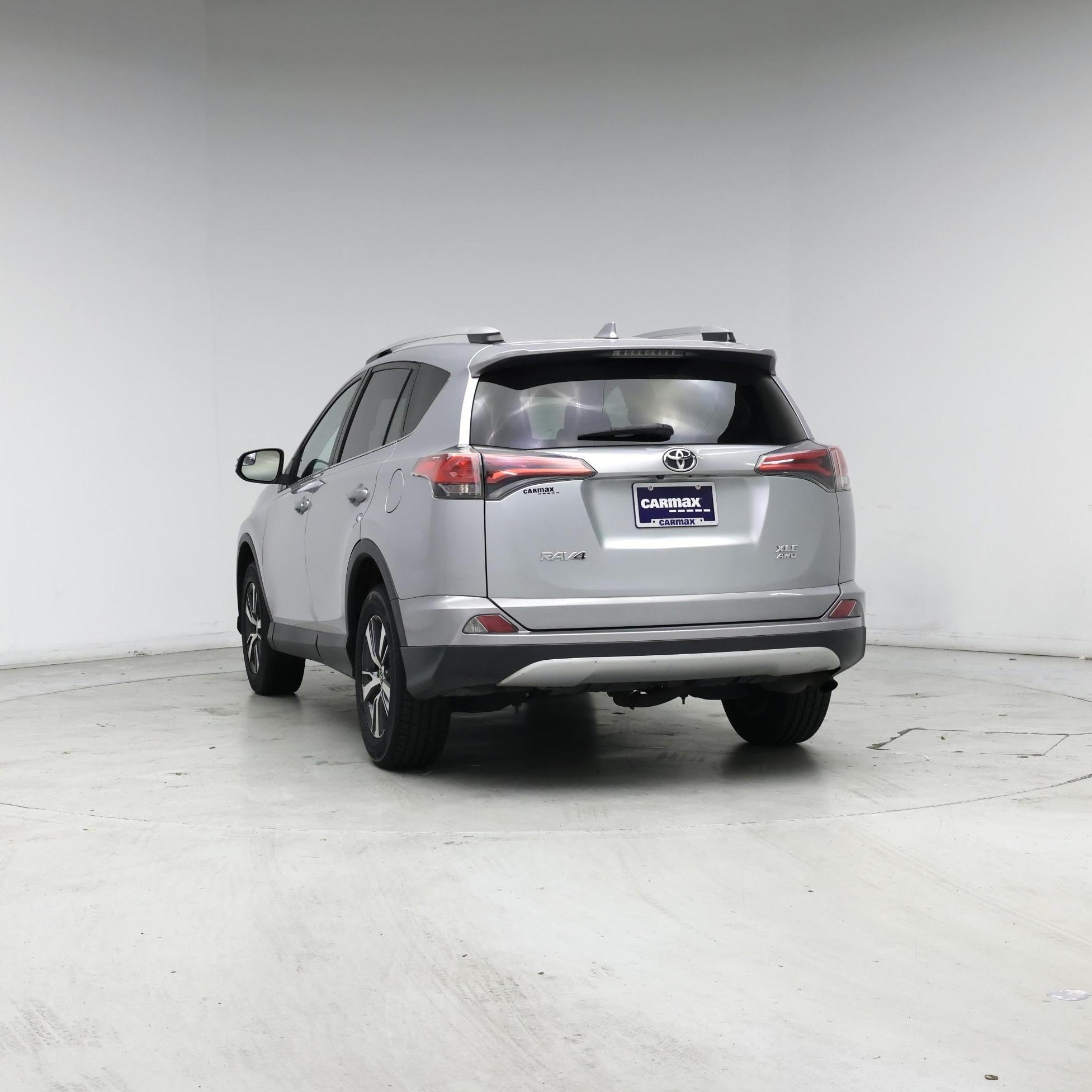 Thumbnail: 2016 Toyota RAV4 - 6