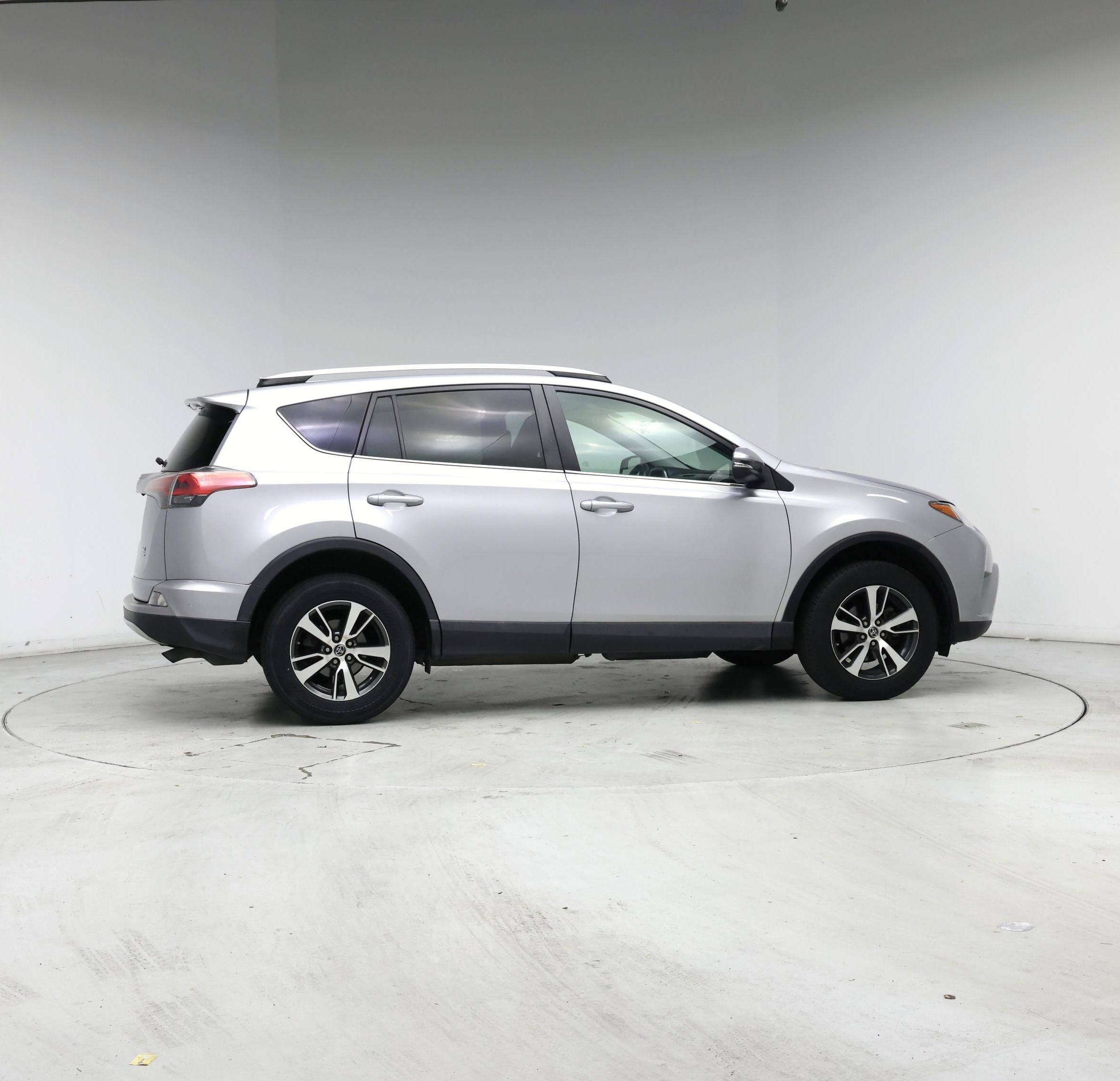 Thumbnail: 2016 Toyota RAV4 - 7